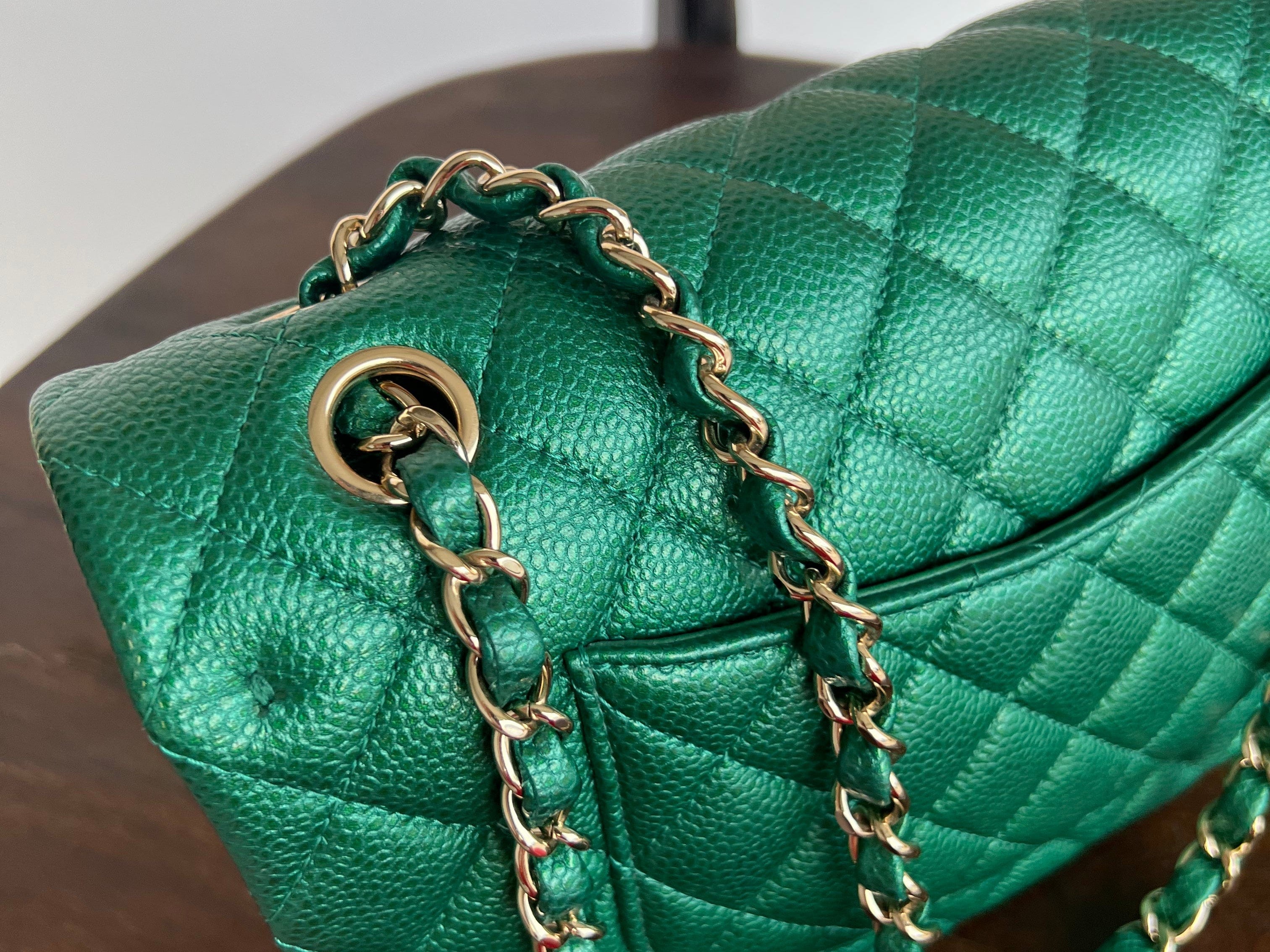 CHANEL Handbag 18S Emerald Green Caviar Quilted Classic Flap Medium Light Gold Hardware - Redeluxe