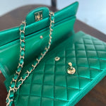 CHANEL Handbag 18S Emerald Green Caviar Quilted Classic Flap Medium Light Gold Hardware - Redeluxe