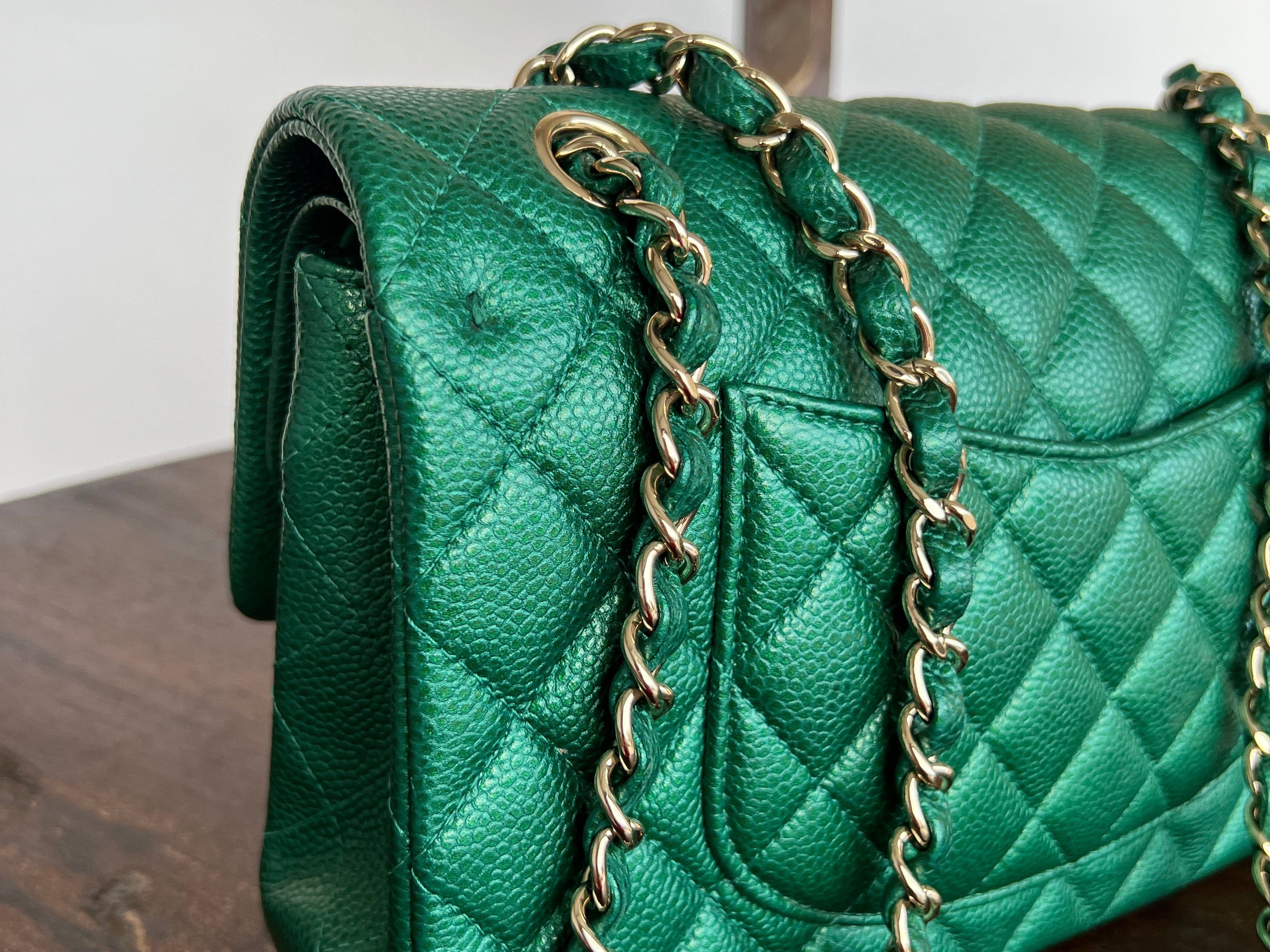 CHANEL Handbag 18S Emerald Green Caviar Quilted Classic Flap Medium Light Gold Hardware - Redeluxe