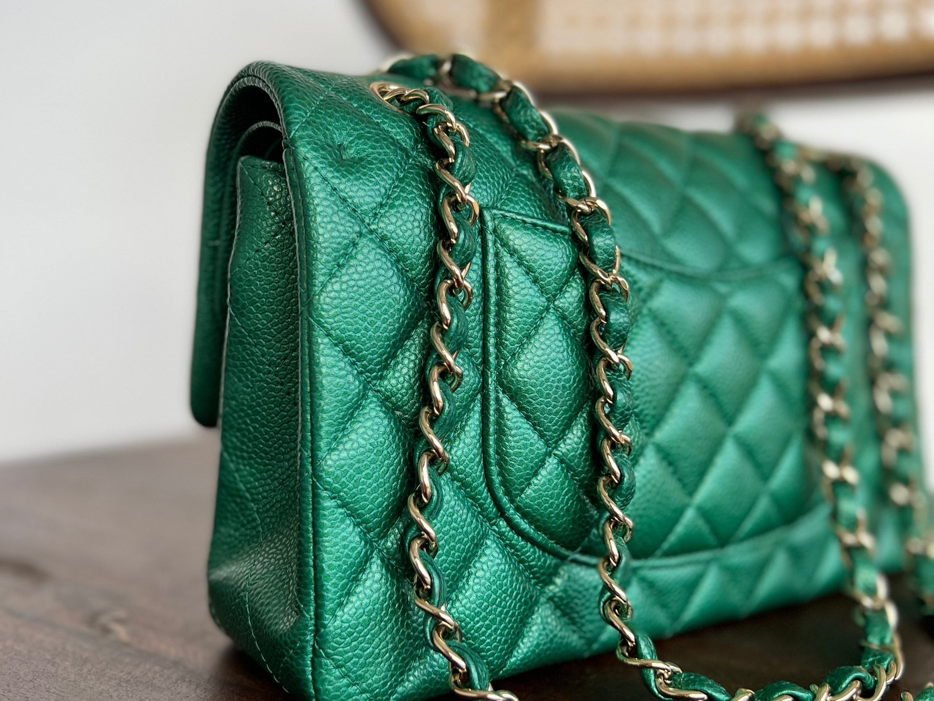 CHANEL Handbag 18S Emerald Green Caviar Quilted Classic Flap Medium Light Gold Hardware - Redeluxe