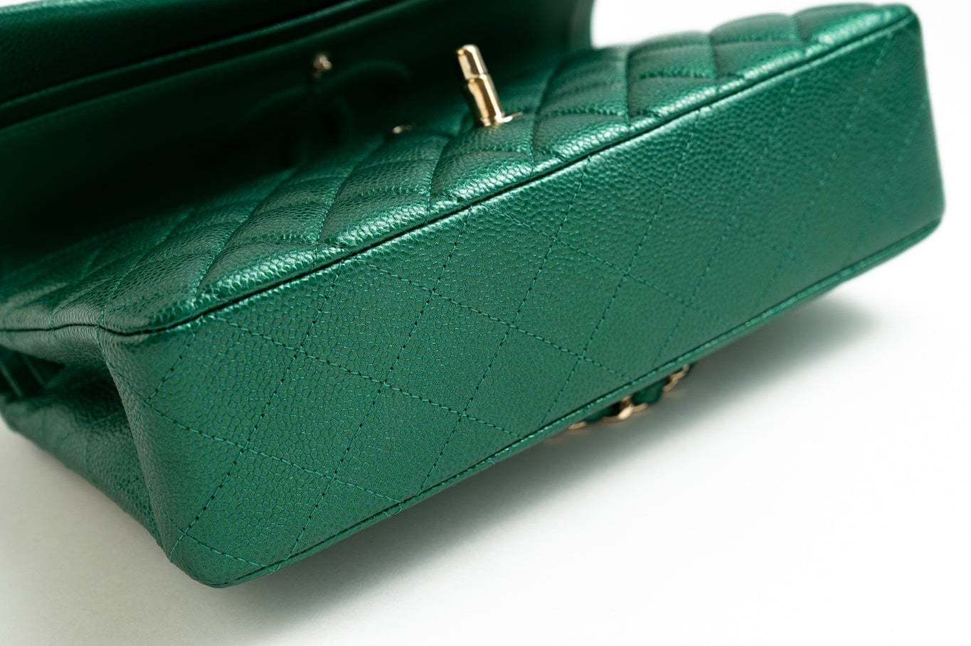 CHANEL Handbag 18S Emerald Green Caviar Quilted Classic Flap Medium Light Gold Hardware - Redeluxe