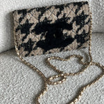 CHANEL Handbag 19K Beige and Black Houndstooth Tweed WOC - Redeluxe
