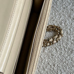 CHANEL Handbag 19K Beige and Black Houndstooth Tweed WOC - Redeluxe