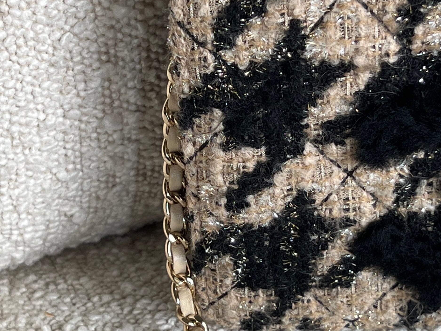 CHANEL Handbag 19K Beige and Black Houndstooth Tweed WOC - Redeluxe