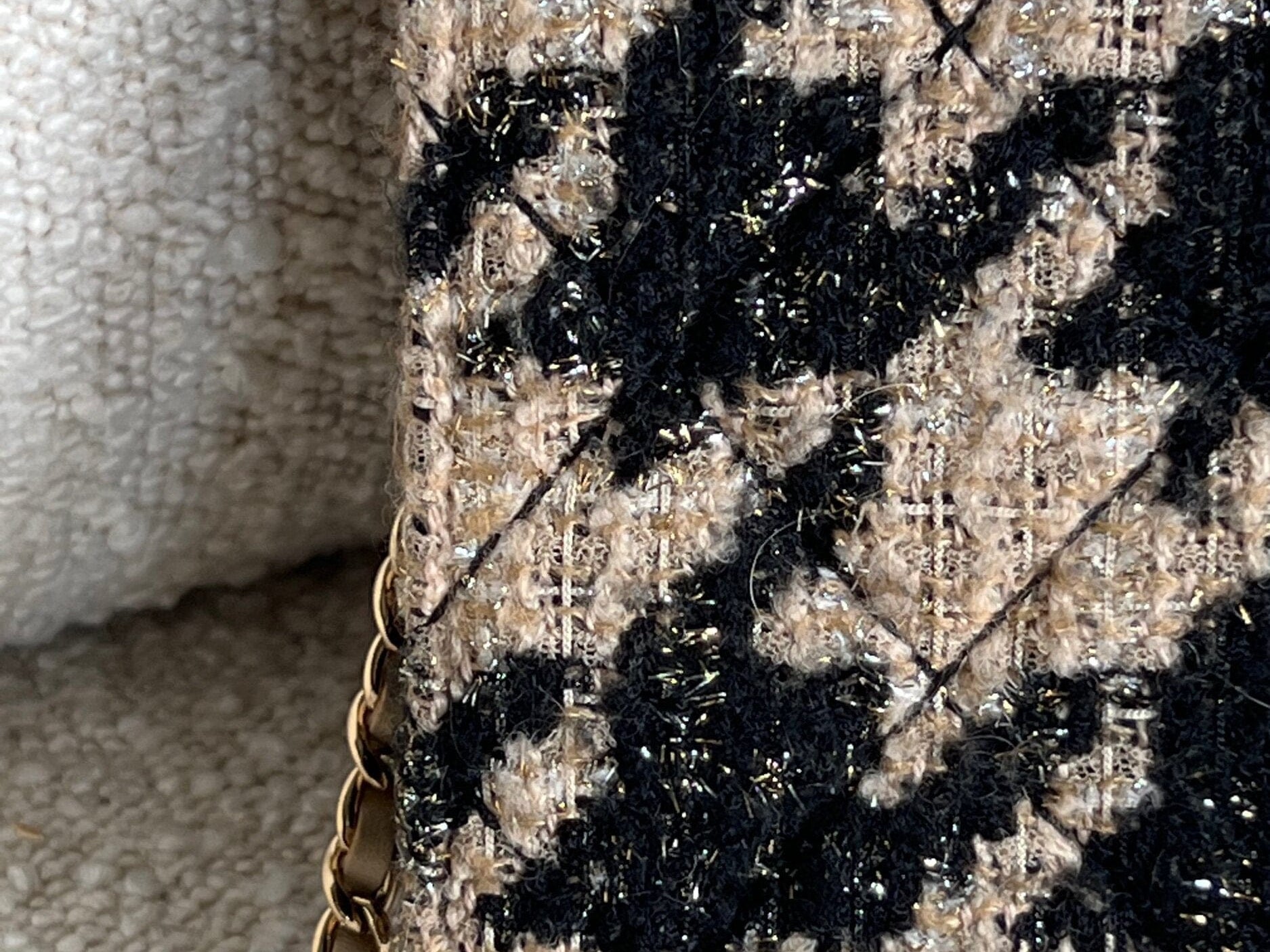 CHANEL Handbag 19K Beige and Black Houndstooth Tweed WOC - Redeluxe
