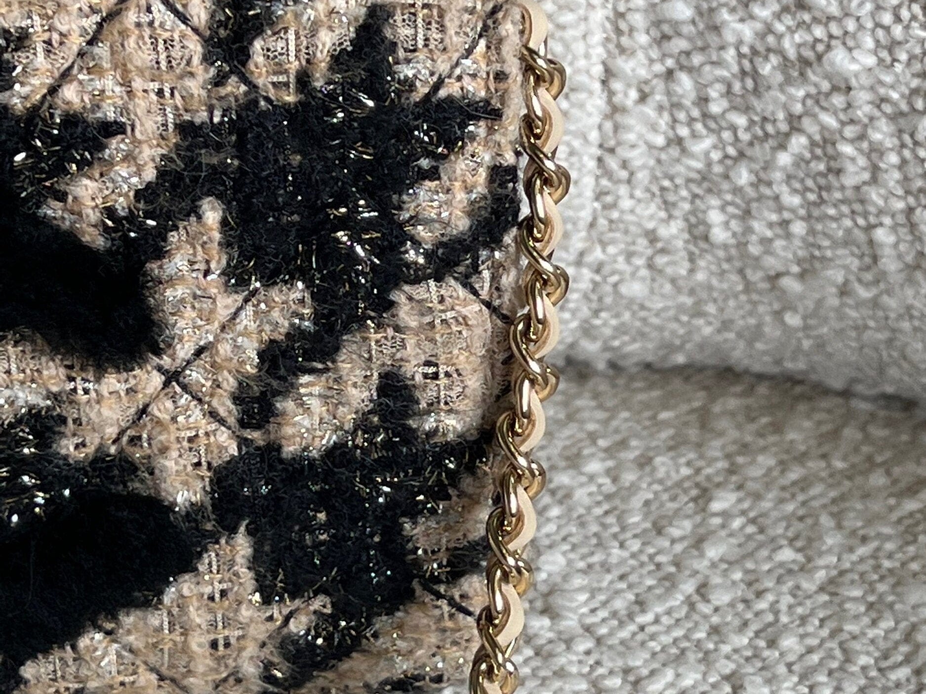 CHANEL Handbag 19K Beige and Black Houndstooth Tweed WOC - Redeluxe