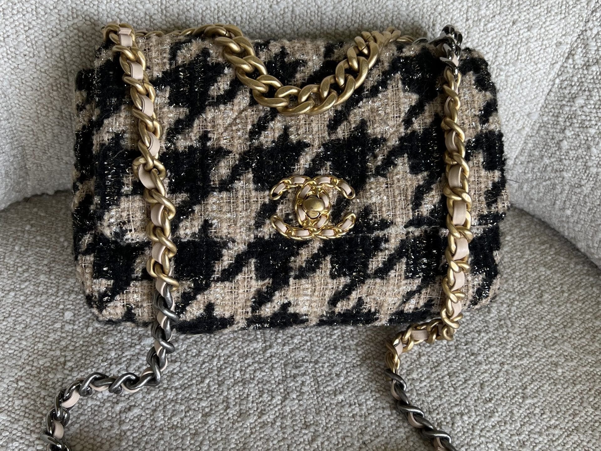 CHANEL Handbag 19K Houndstooth 19 Flap Beige/Black Small MHW - Redeluxe