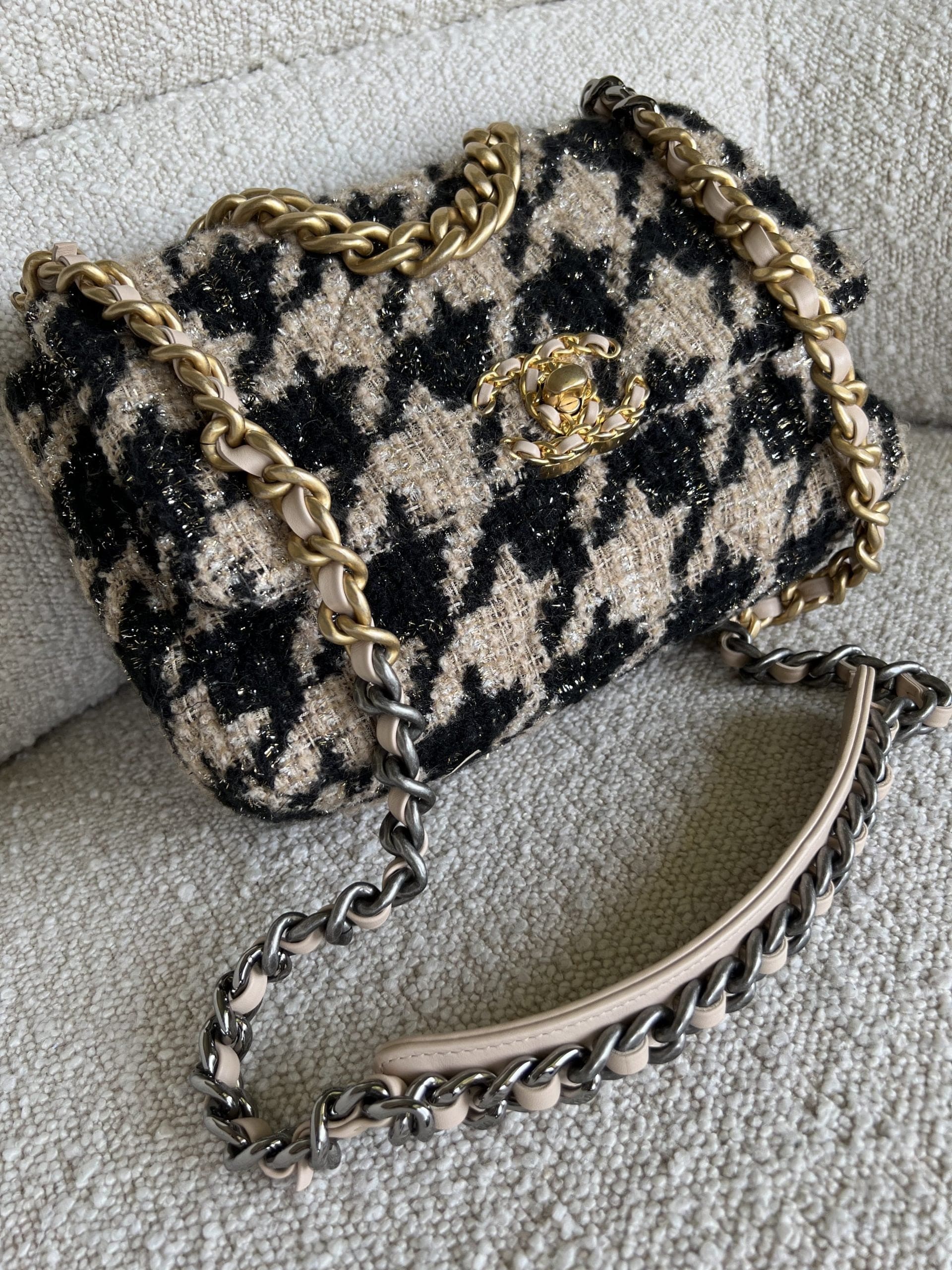 19K Houndstooth 19 Flap Beige/Black Small MHW – REDELUXE