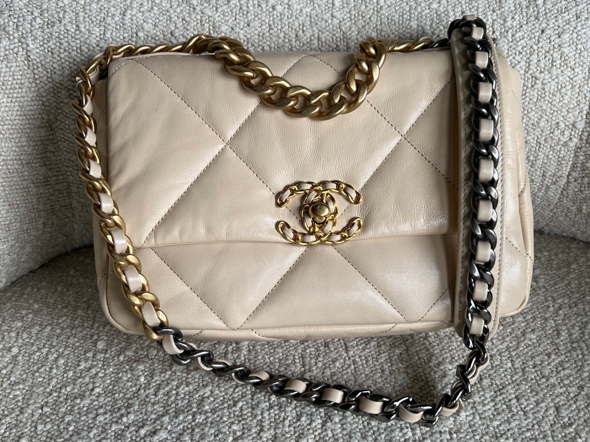 CHANEL Handbag 20A Small Beige Goatskin 19 Flap Mixed Hardware - Redeluxe