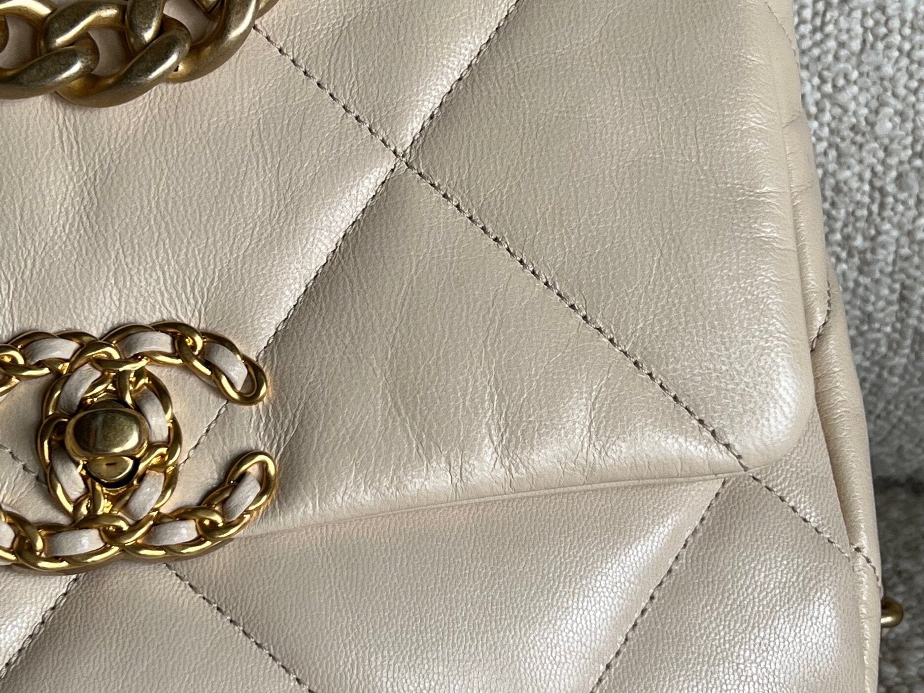 CHANEL Handbag 20A Small Beige Goatskin 19 Flap Mixed Hardware - Redeluxe