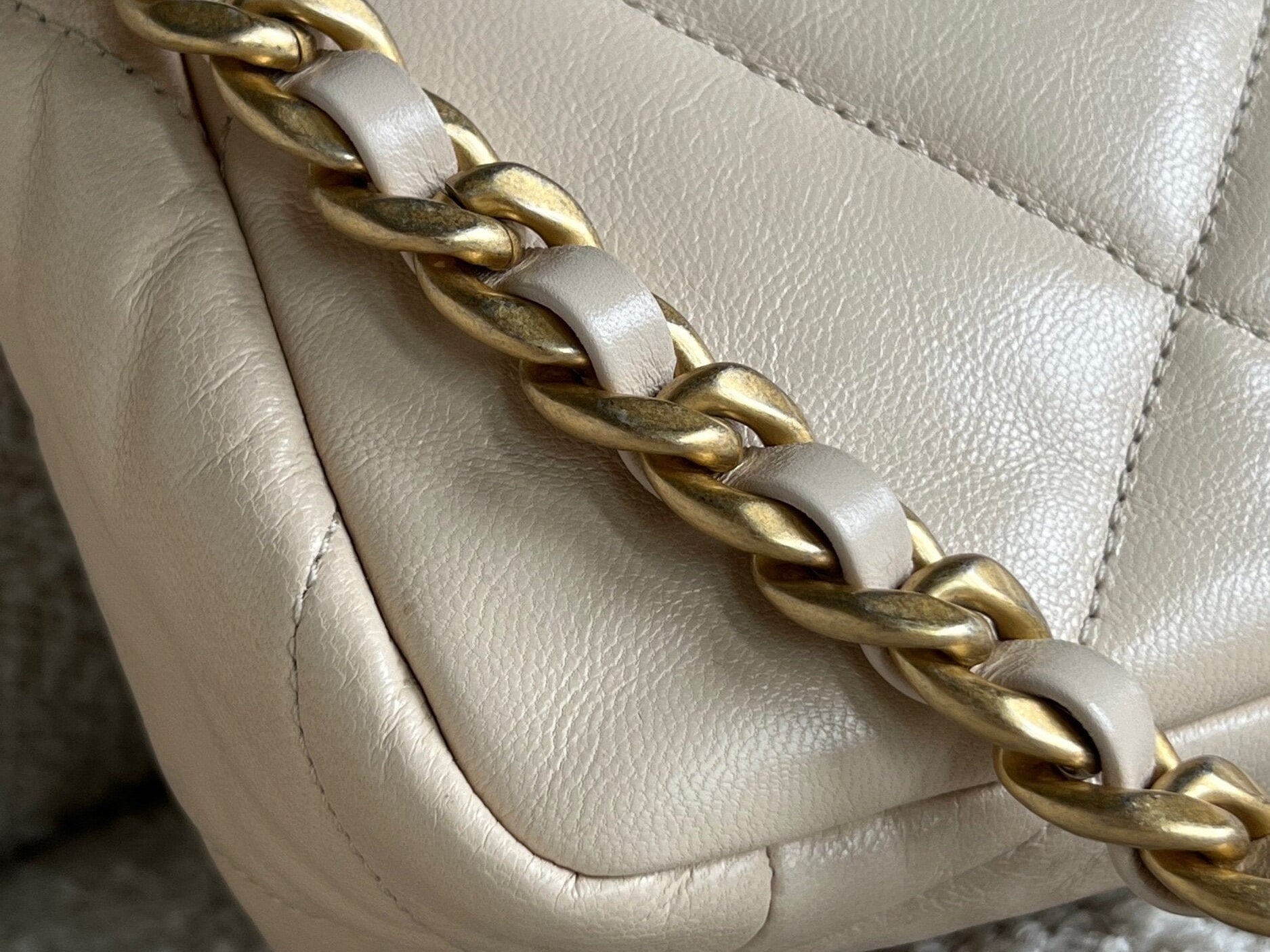 CHANEL Handbag 20A Small Beige Goatskin 19 Flap Mixed Hardware - Redeluxe