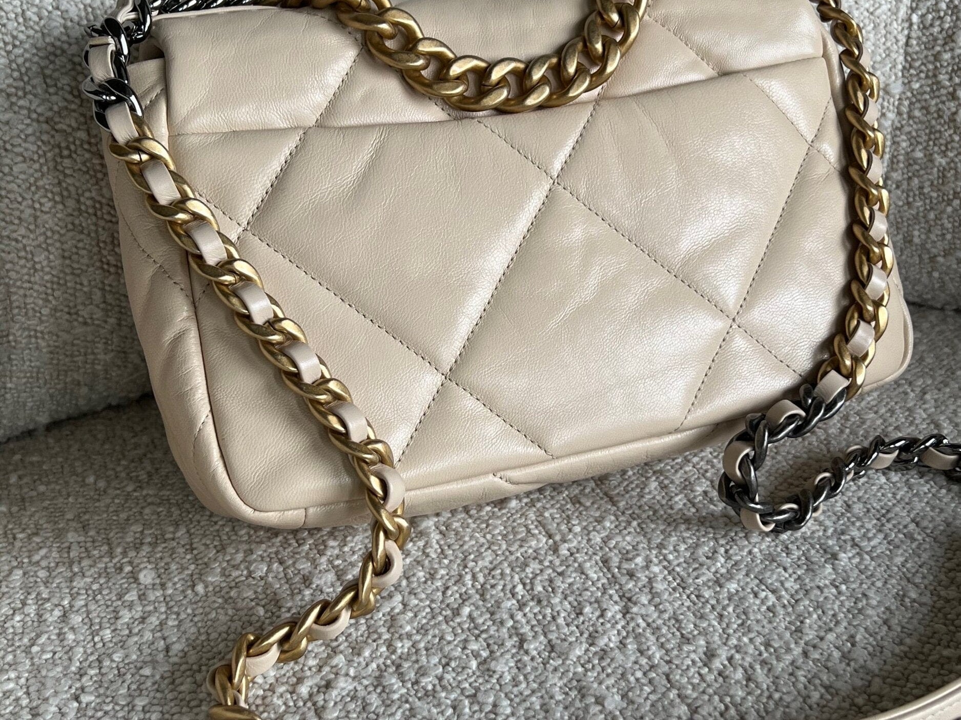 CHANEL Handbag 20A Small Beige Goatskin 19 Flap Mixed Hardware - Redeluxe