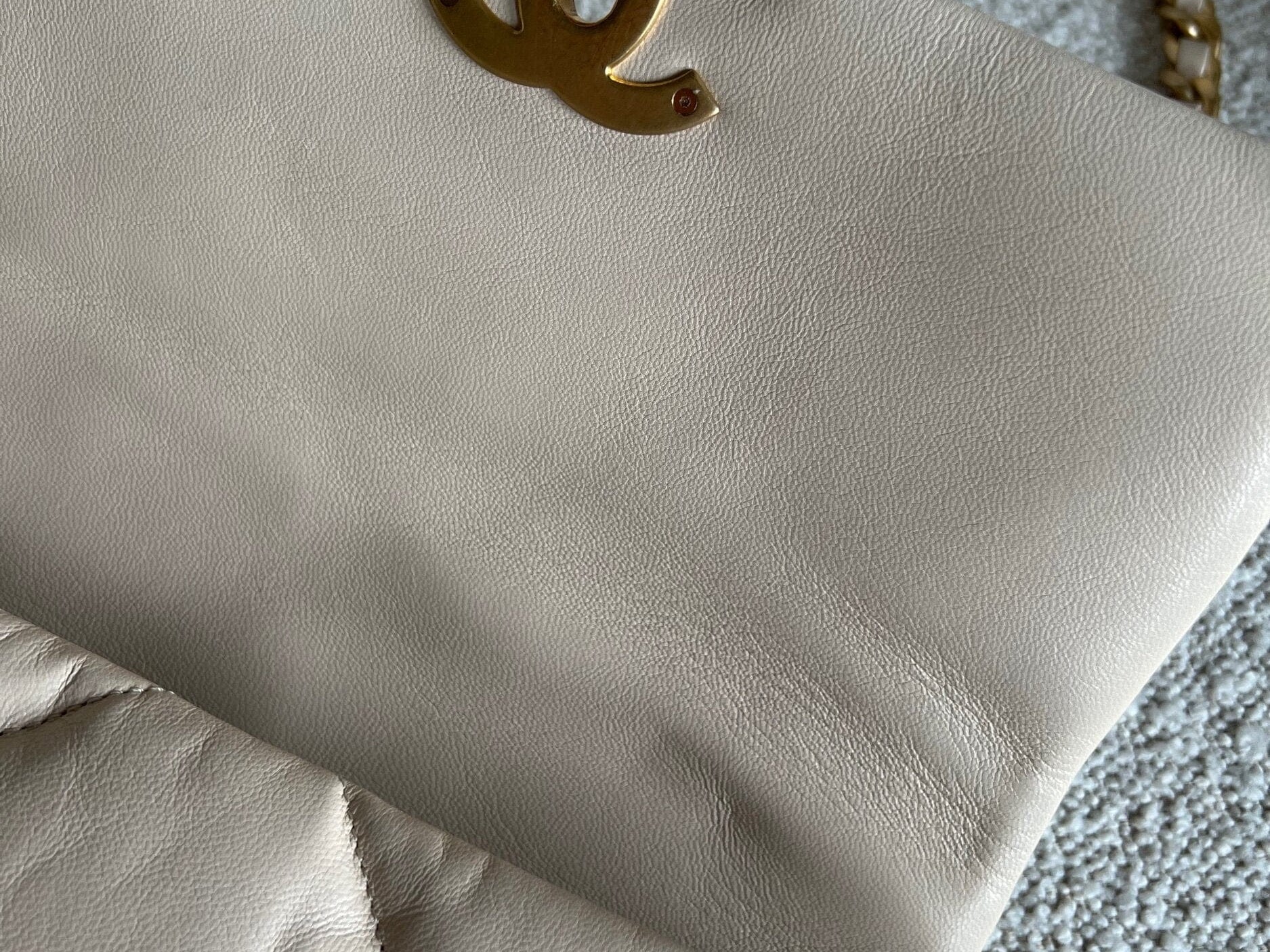 CHANEL Handbag 20A Small Beige Goatskin 19 Flap Mixed Hardware - Redeluxe