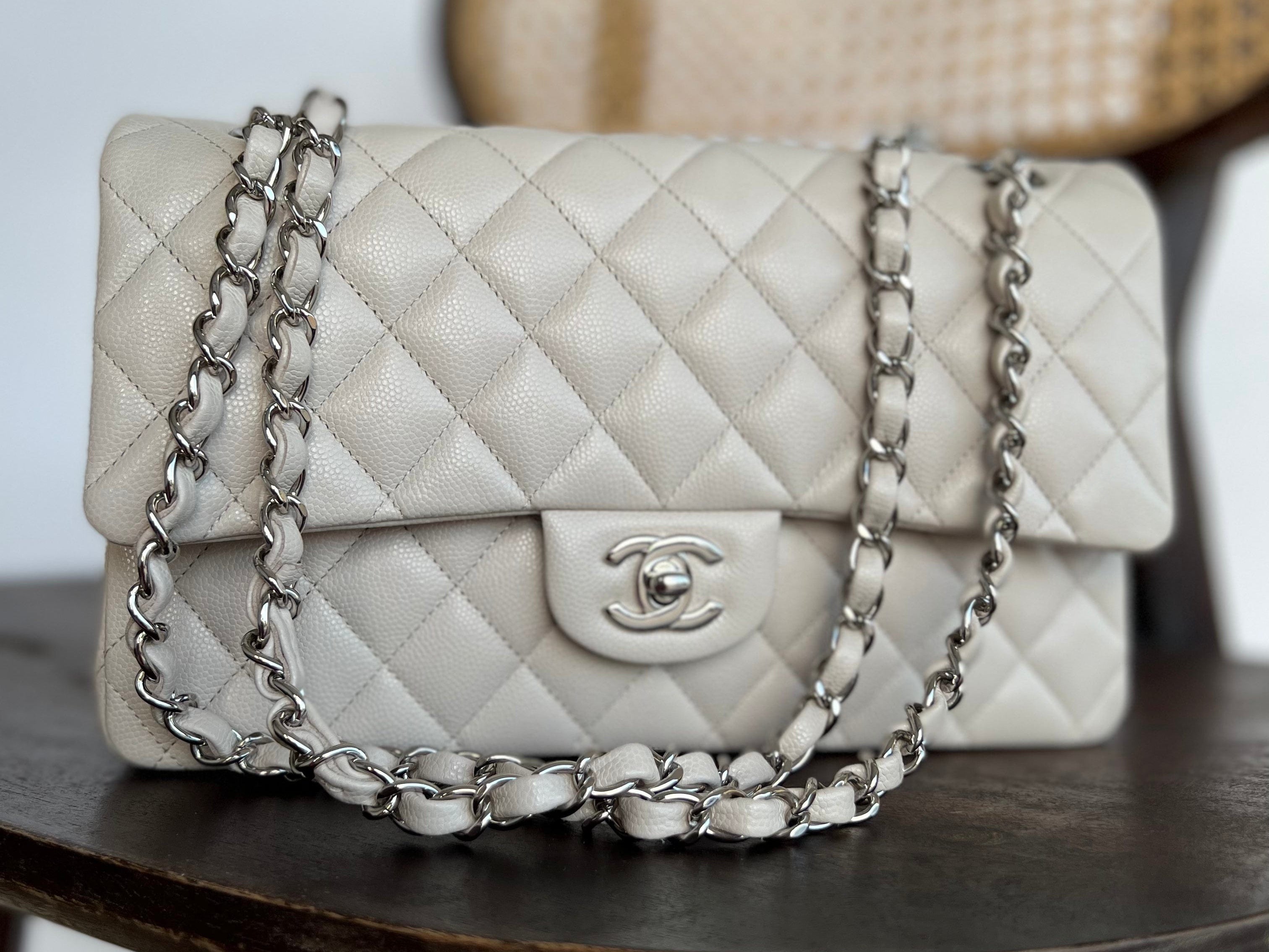 Chanel caviar silver hardware hotsell