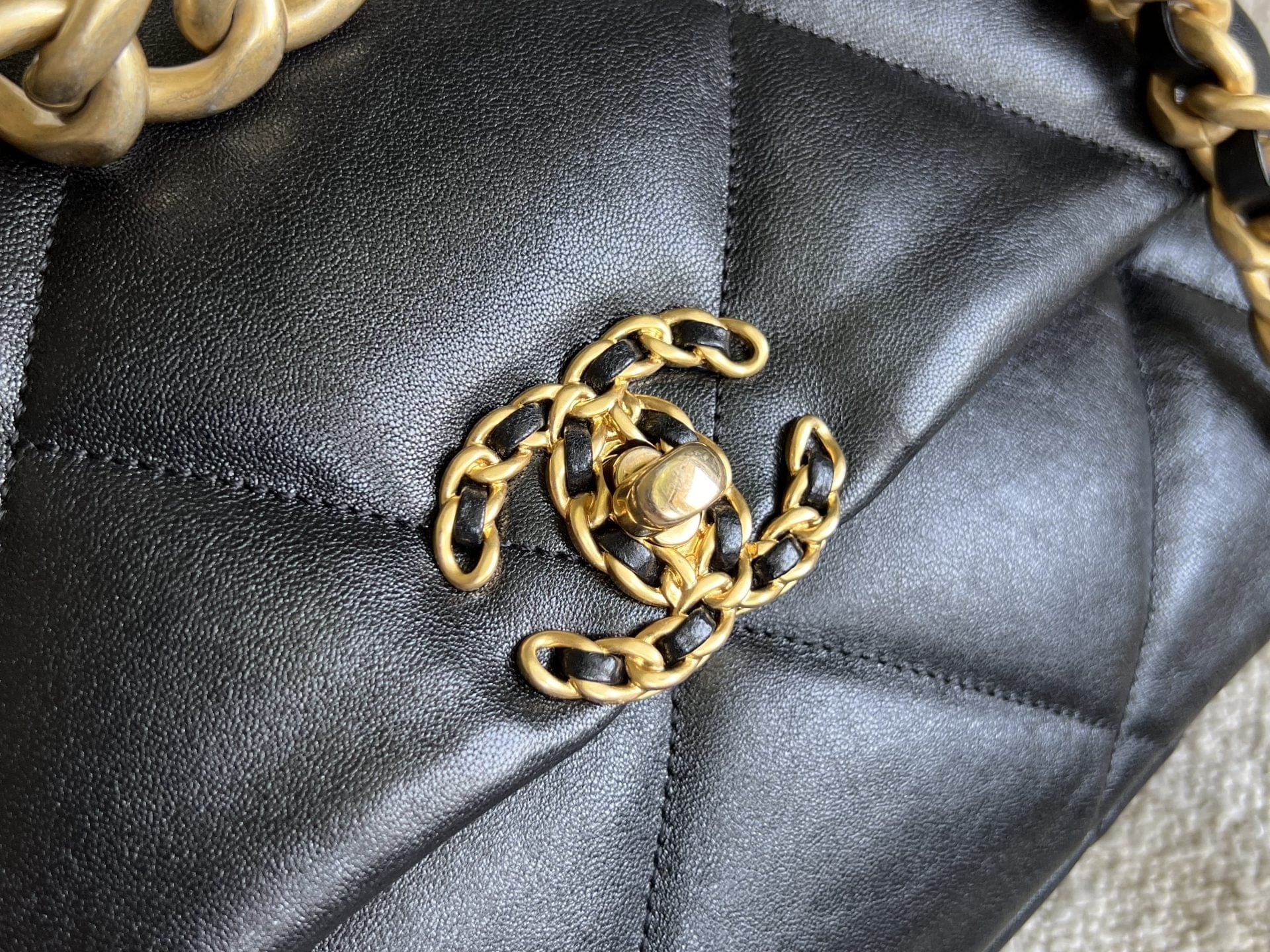 CHANEL Handbag 20C Black Lambskin Quilted 19 Flap Medium/Large Mixed Hardware - Redeluxe