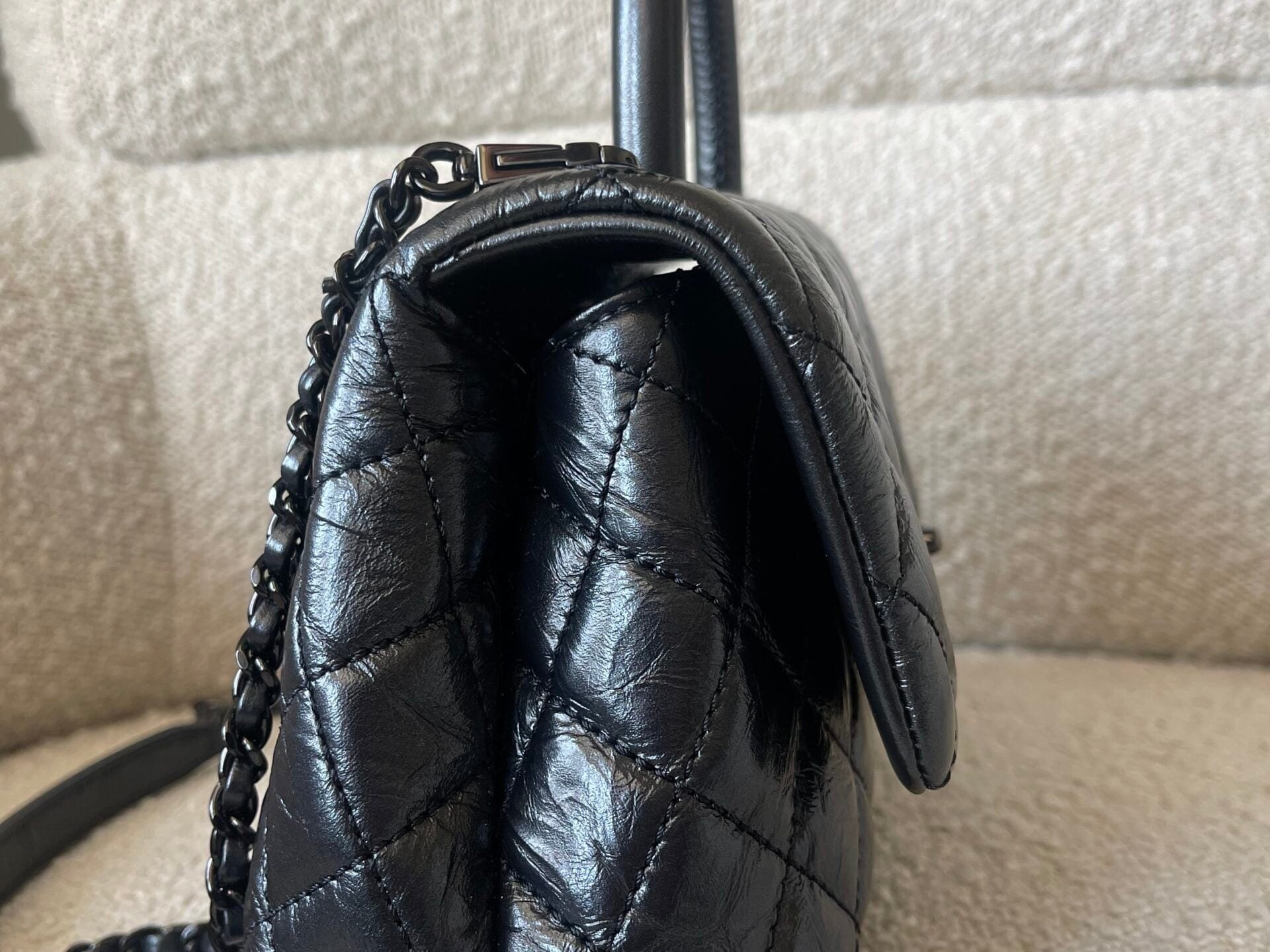 CHANEL Handbag 20P So Black Calfskin Quilted Coco Handle Small with Black Hardware - Redeluxe