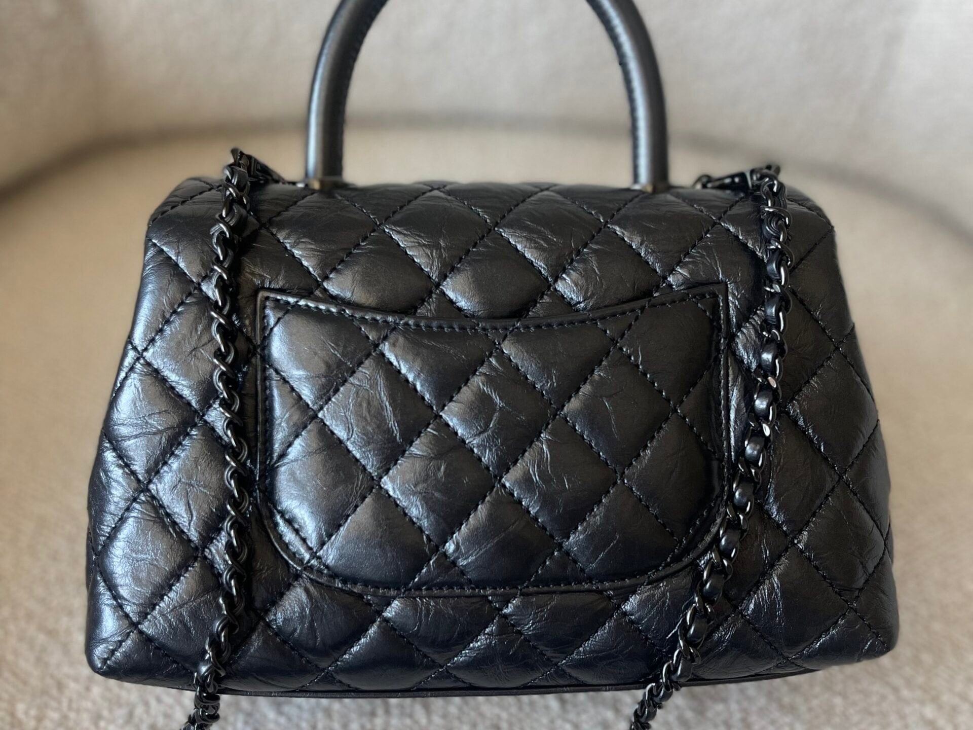 CHANEL Handbag 20P So Black Calfskin Quilted Coco Handle Small with Black Hardware - Redeluxe