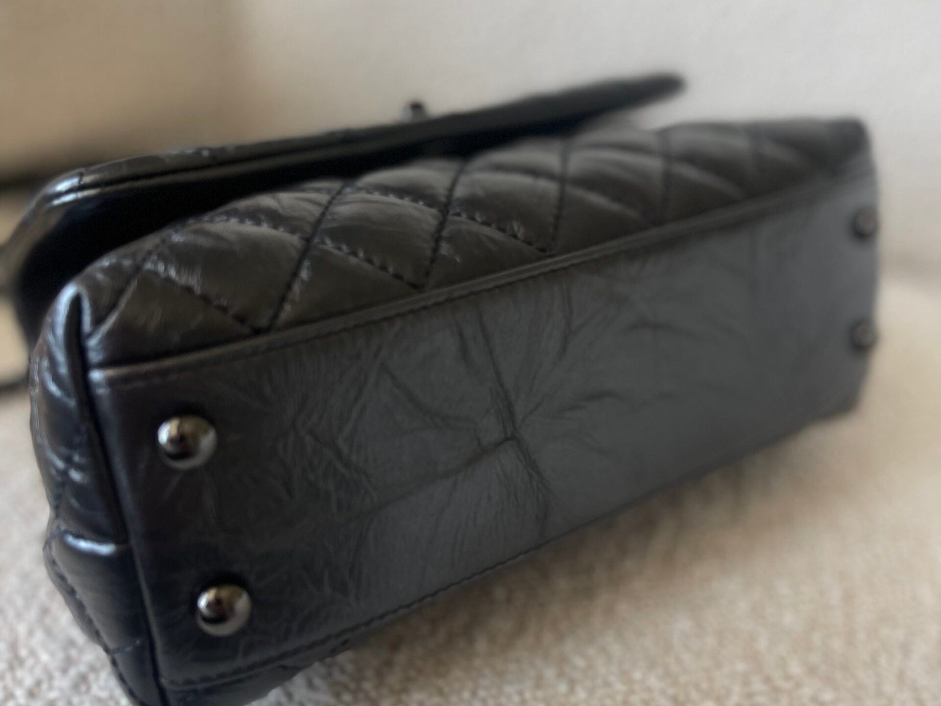 CHANEL Handbag 20P So Black Calfskin Quilted Coco Handle Small with Black Hardware - Redeluxe