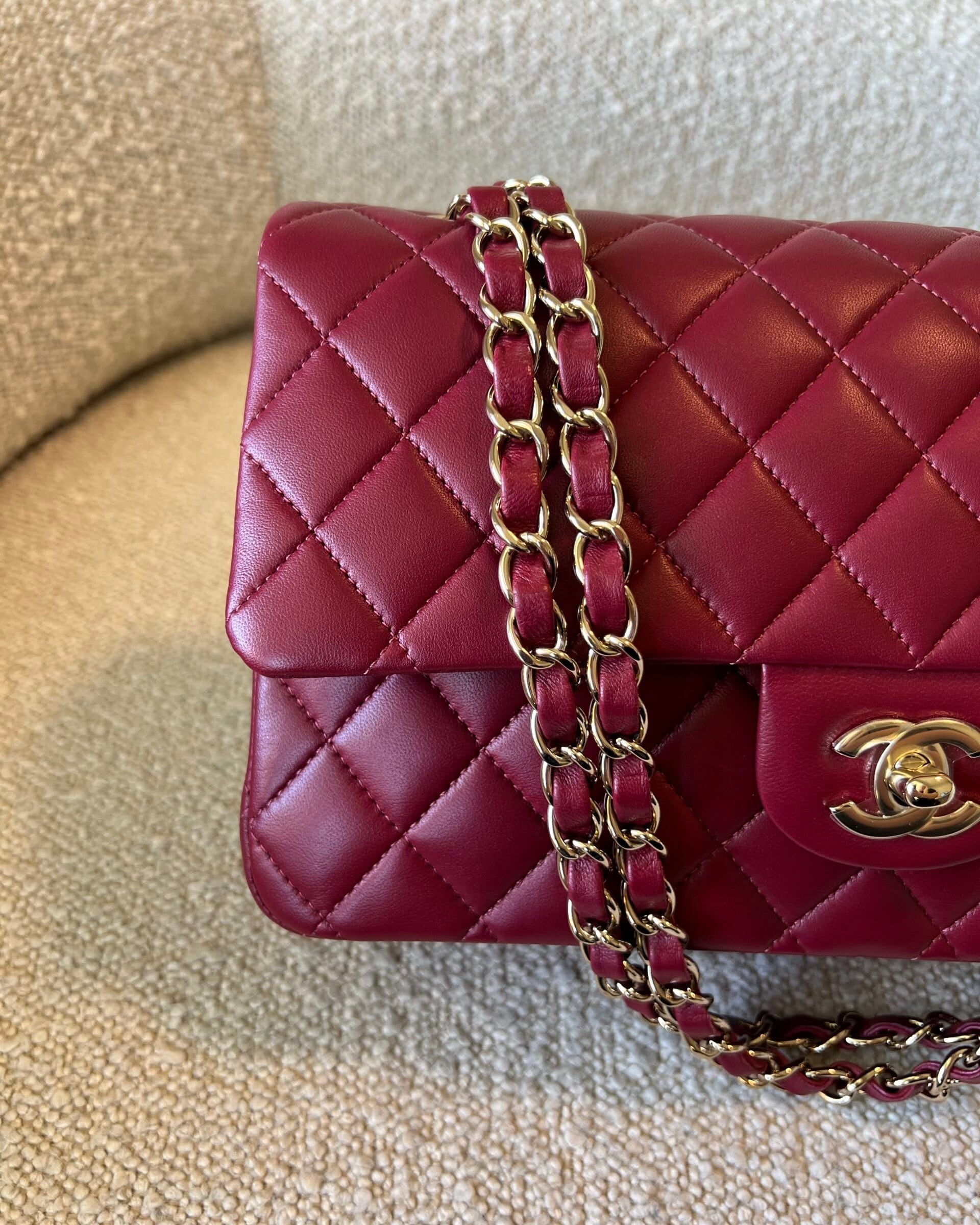 CHANEL Handbag 21A Burgundy Lambskin Quilted Classic Flap Medium LGHW - Redeluxe