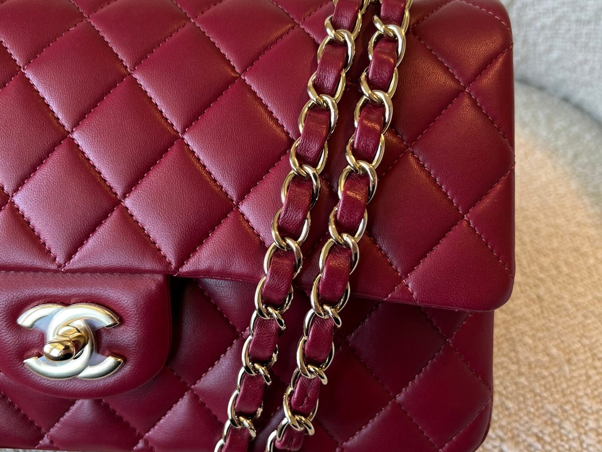 CHANEL Handbag 21A Burgundy Lambskin Quilted Classic Flap Medium LGHW - Redeluxe