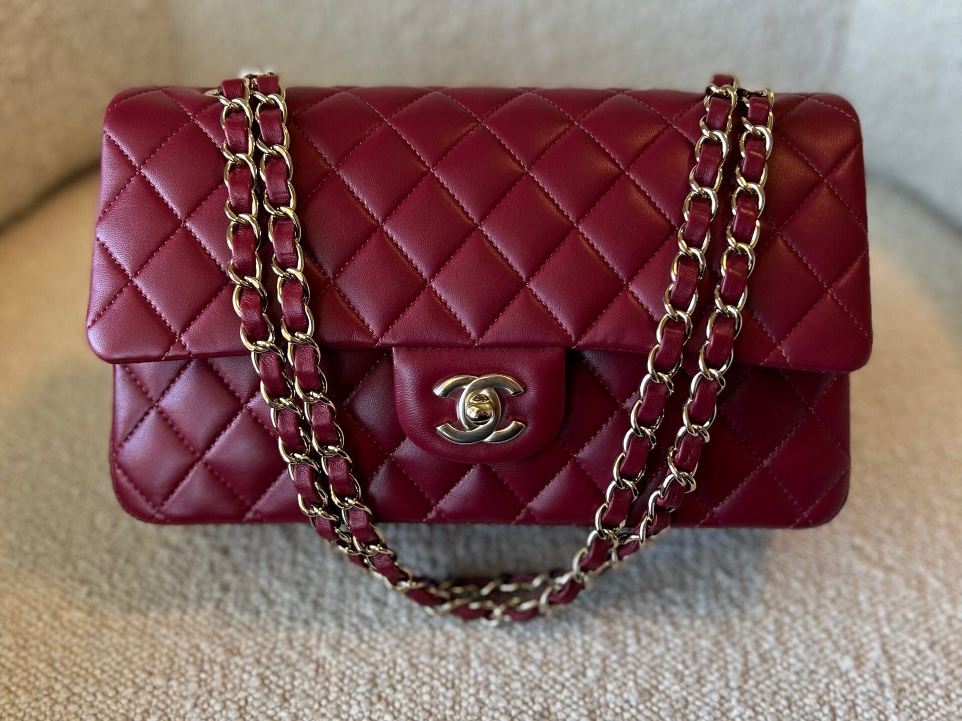 CHANEL Handbag 21A Burgundy Lambskin Quilted Classic Flap Medium LGHW - Redeluxe