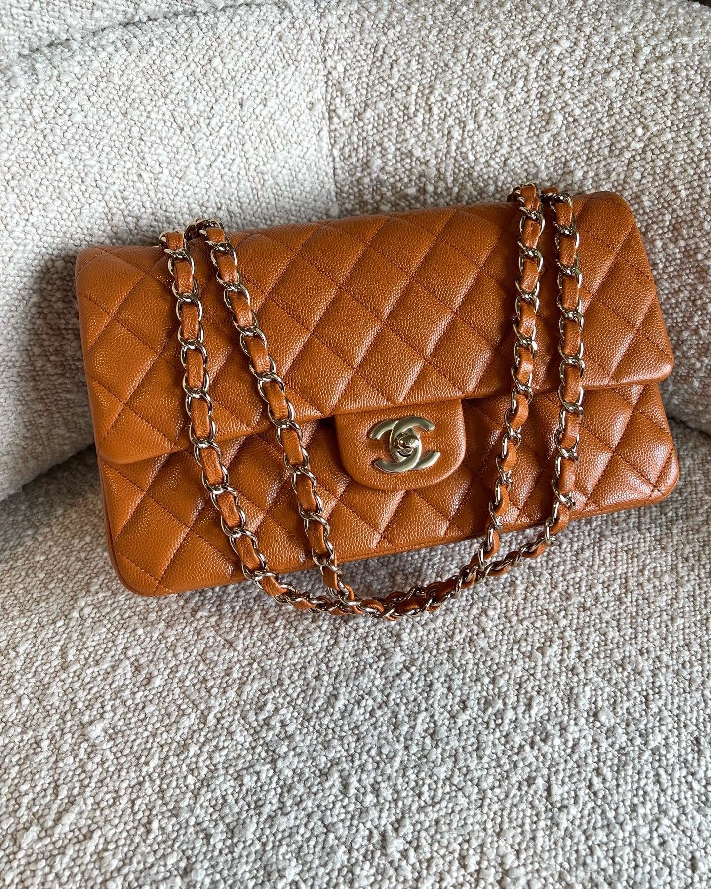 CHANEL Handbag 21A Caramel / Light Brown Caviar Quilted Classic Flap Medium LGHW - Redeluxe