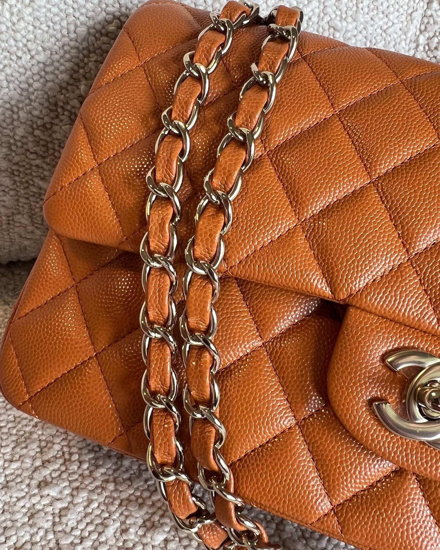 CHANEL Handbag 21A Caramel / Light Brown Caviar Quilted Classic Flap Medium LGHW - Redeluxe