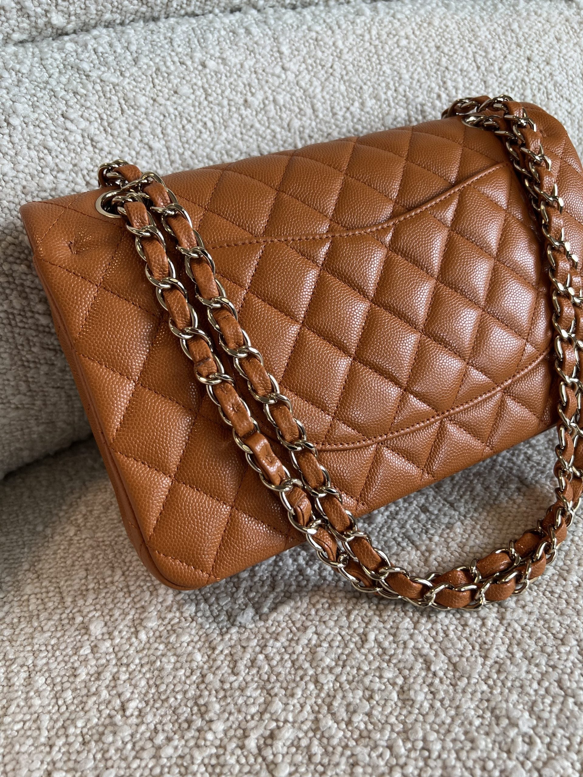 21A Caramel / Light Brown Caviar Quilted Classic Flap Medium 21A Caramel / Light Brown Caviar Quilted Classic Flap Medium