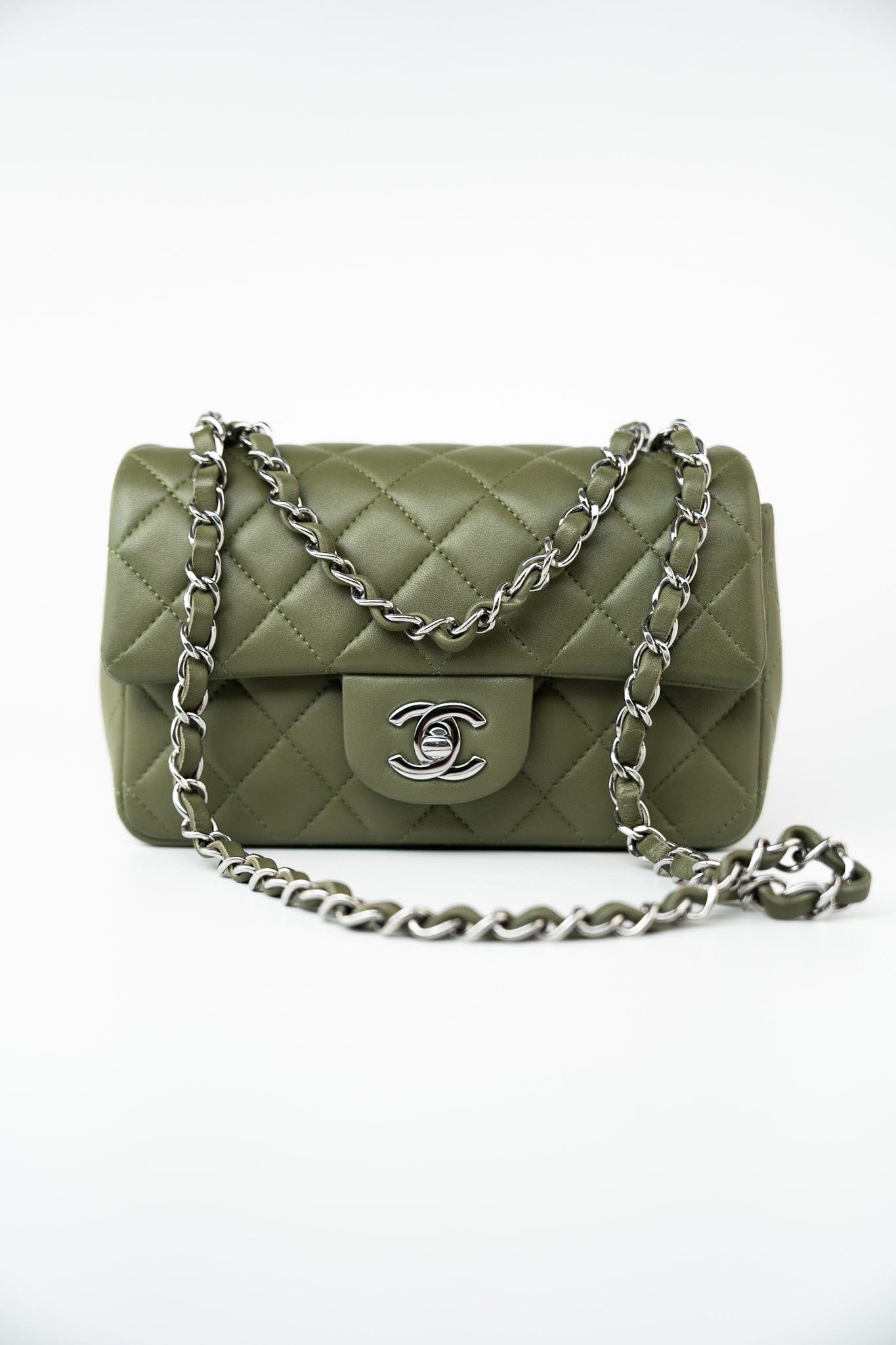 CHANEL(シャネル) アンサンブル レディース - PO6254 ライトグリーン×アイボリー カシミヤ スカーフ - カシミヤ、グリーン、ブラック & ホワイト — ファッション