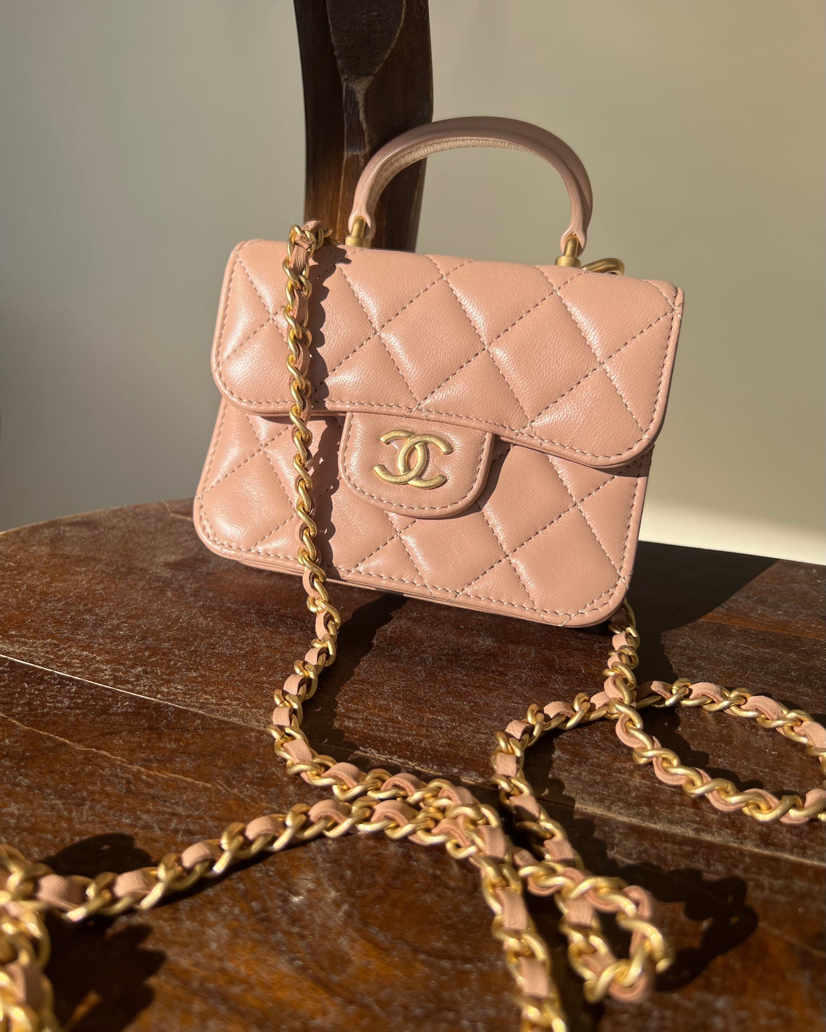 21K Beige Micro Lambskin Quilted Top Handle Flap Coin Purse with