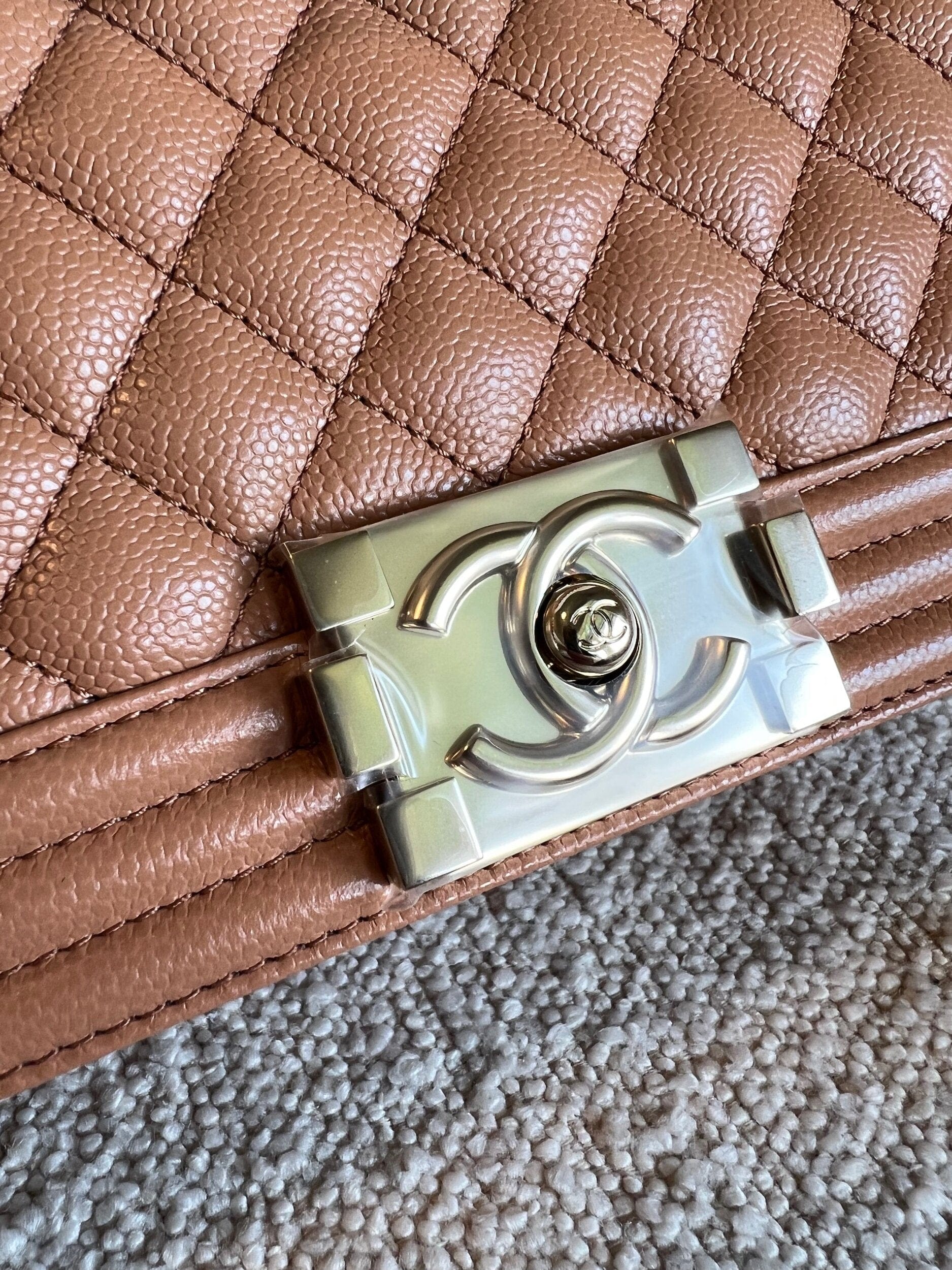 21K Caramel Caviar Quilted Old Medium Boy Bag LGHW – REDELUXE