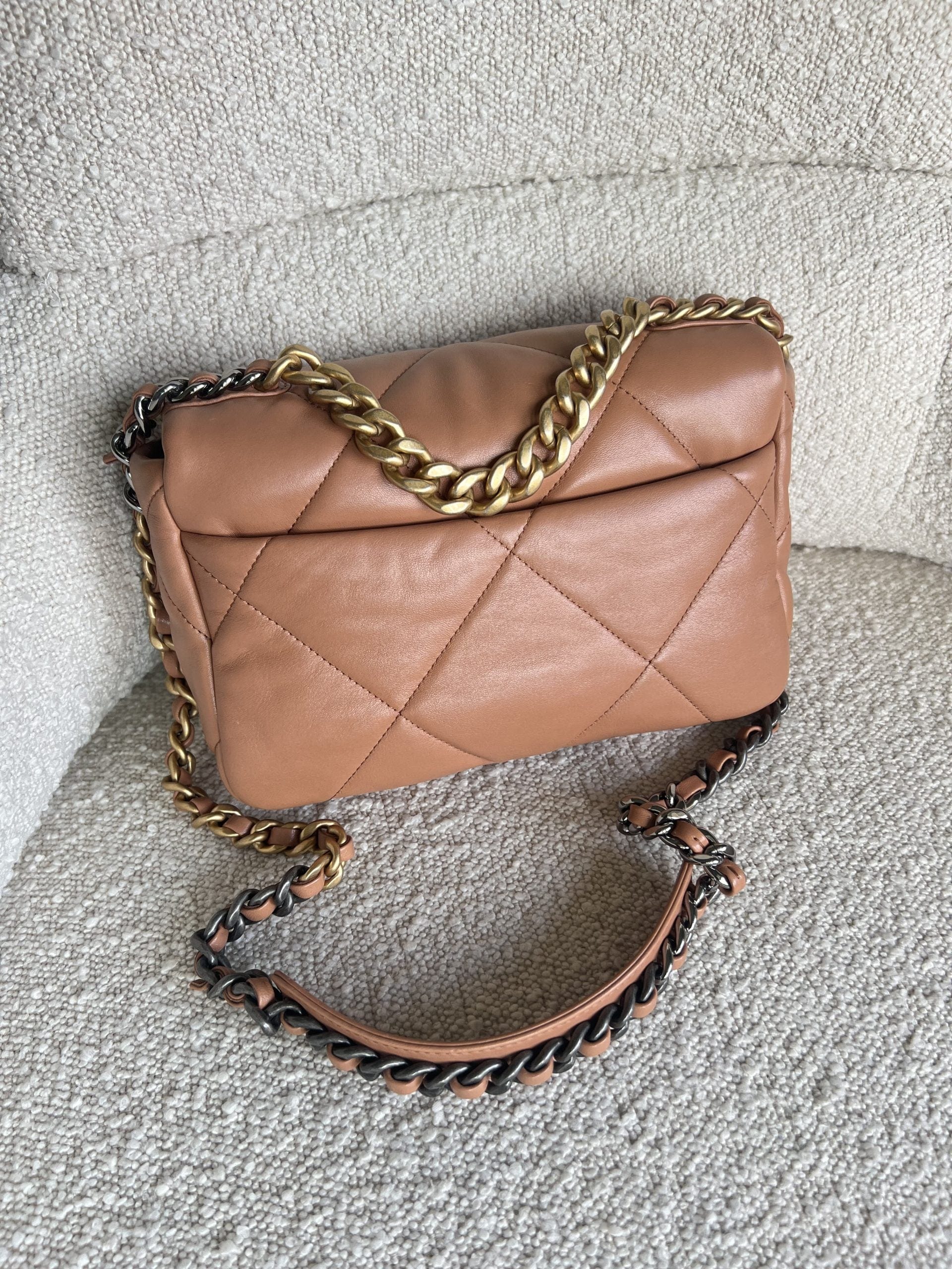 21K Chanel Caramel 19 Flap Small MHW – REDELUXE