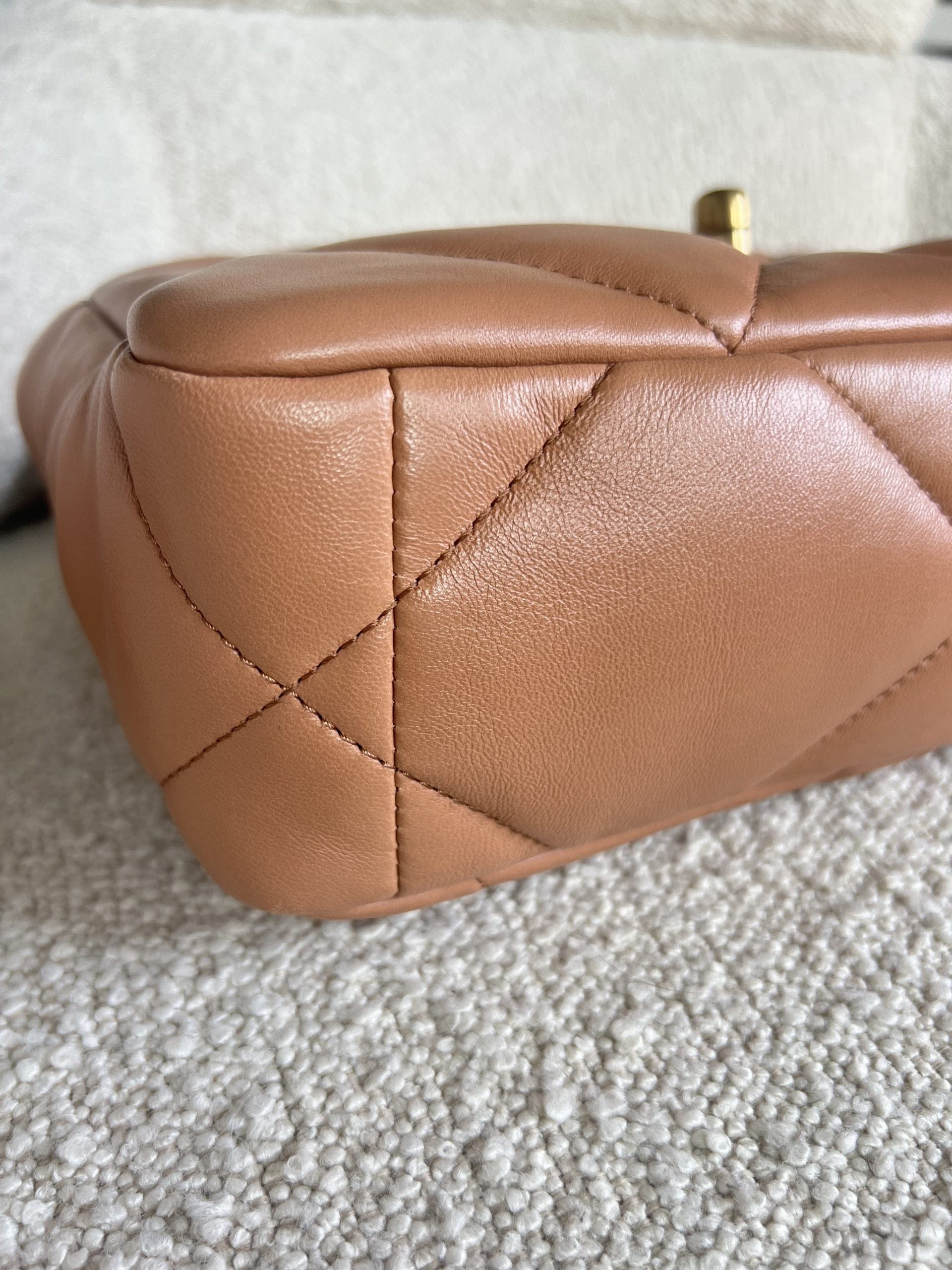 21K Chanel Caramel 19 Flap Small MHW – REDELUXE