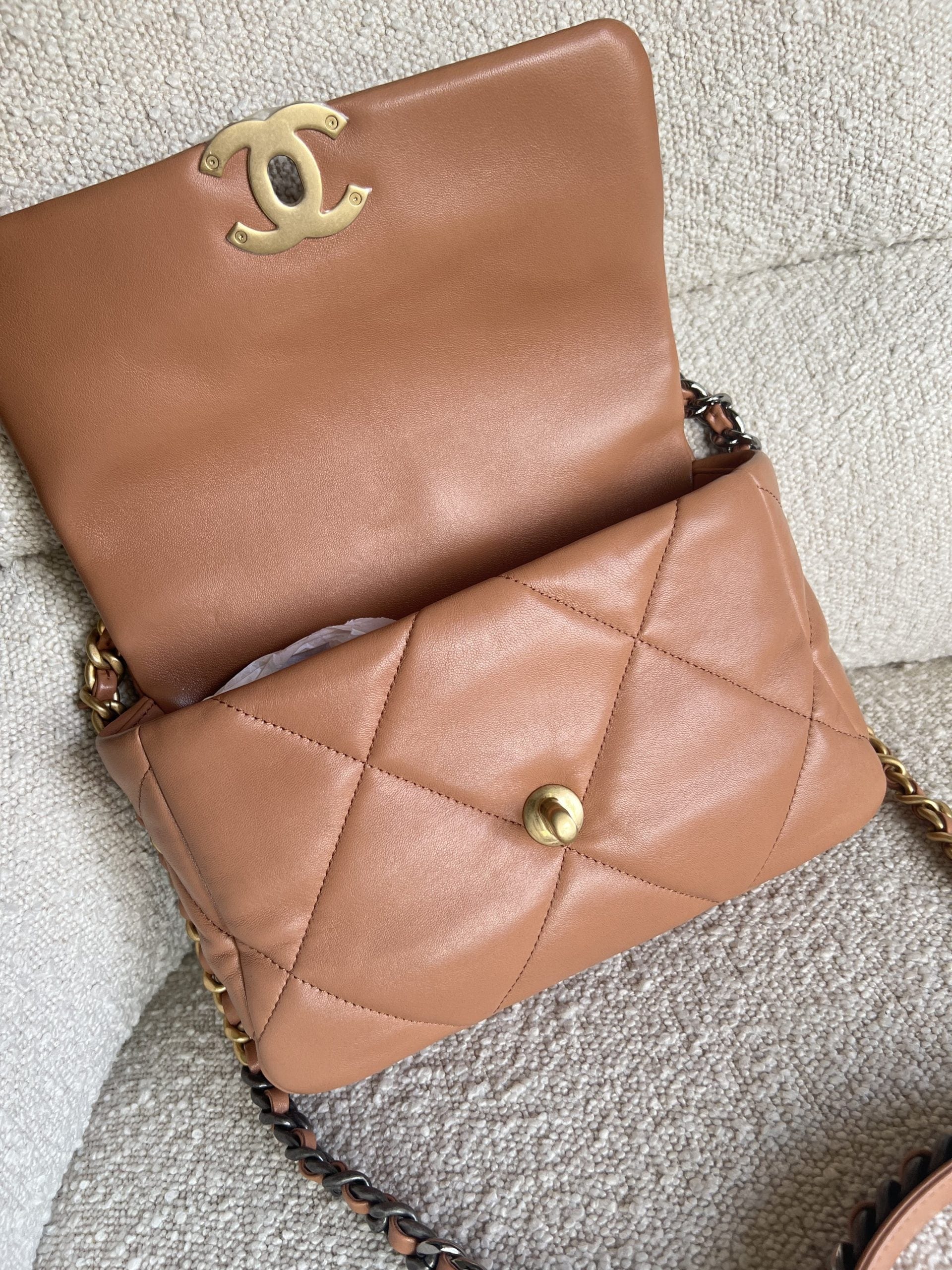 21K Chanel Caramel 19 Flap Small MHW – REDELUXE