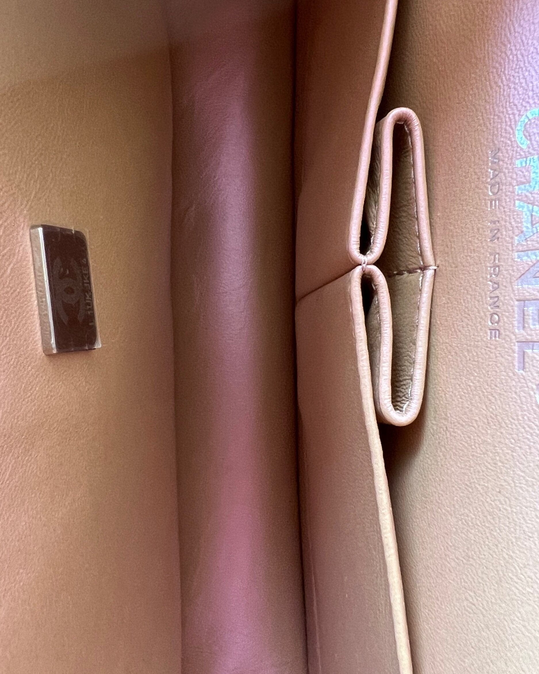 CHANEL Handbag 21K Medium Pink Iridescent Lambskin Quilted Classic Flap SHW - Redeluxe