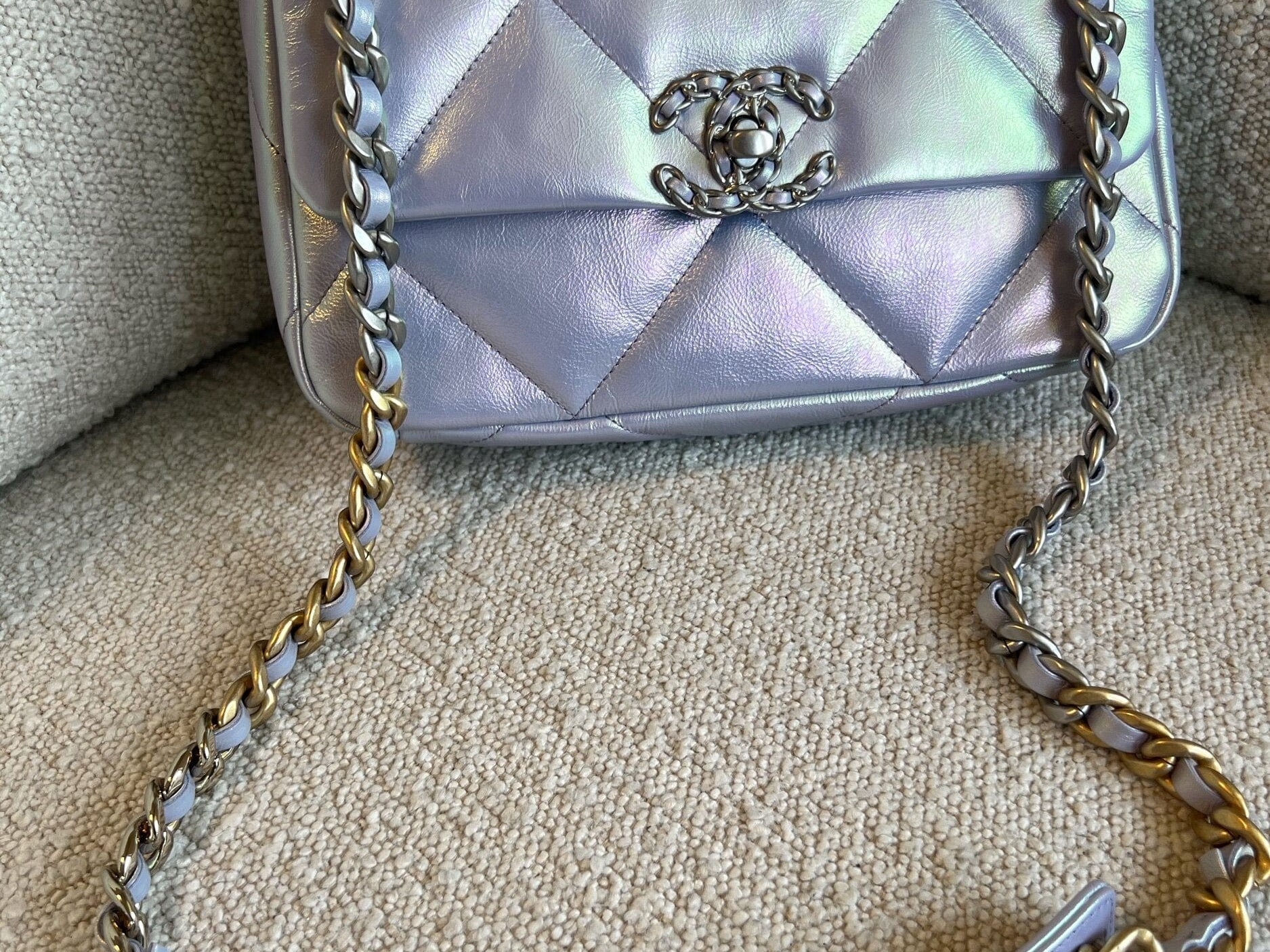 CHANEL Handbag 21K Purple/Blue Iridescent 19 Flap Small MHW - Redeluxe
