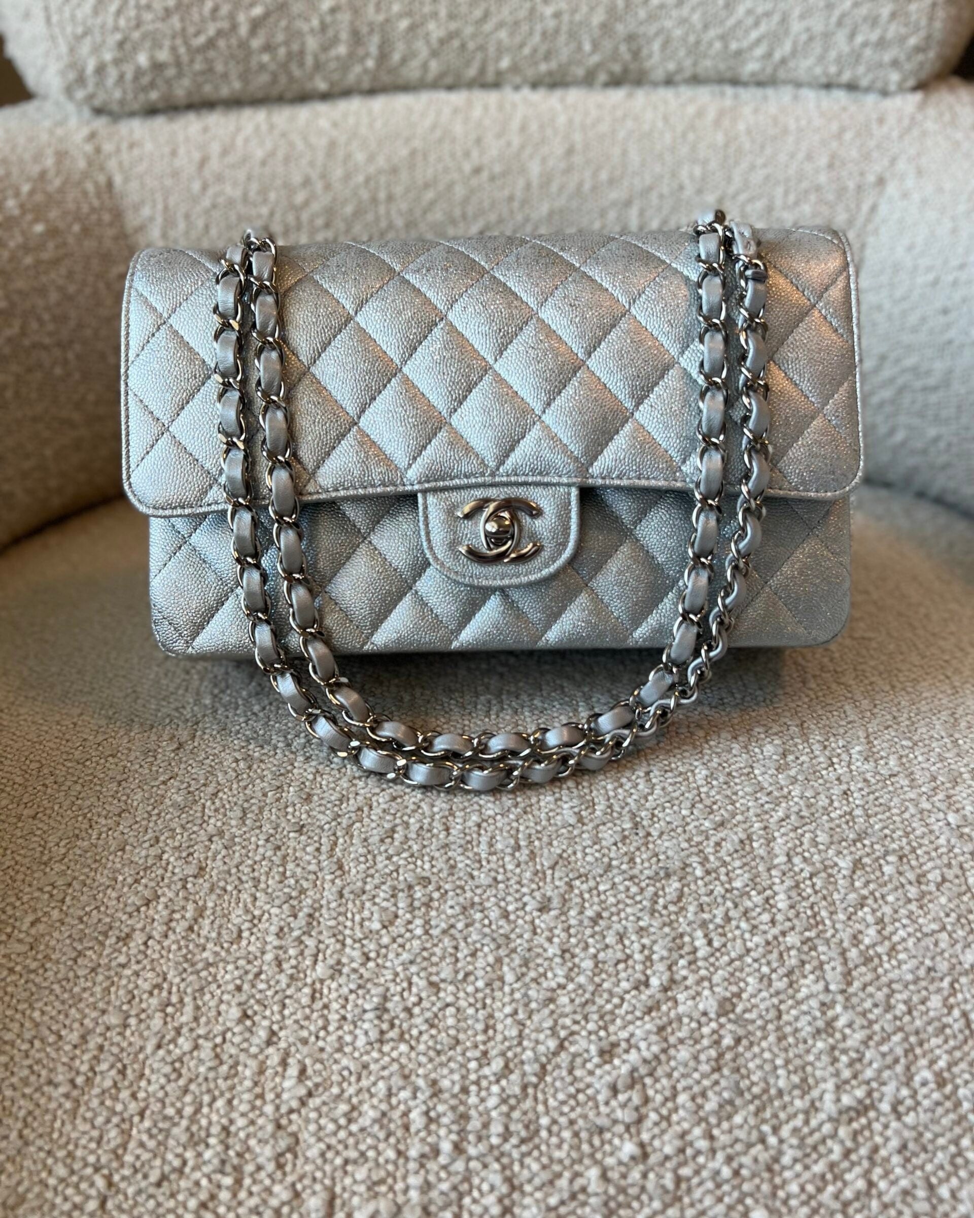 CHANEL Handbag 21K Silver Metallic Caviar Quilted Classic Double Flap Medium Silver Hardware - Redeluxe