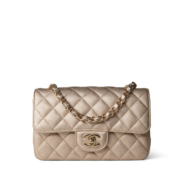chanel-handbag-21p-gold-