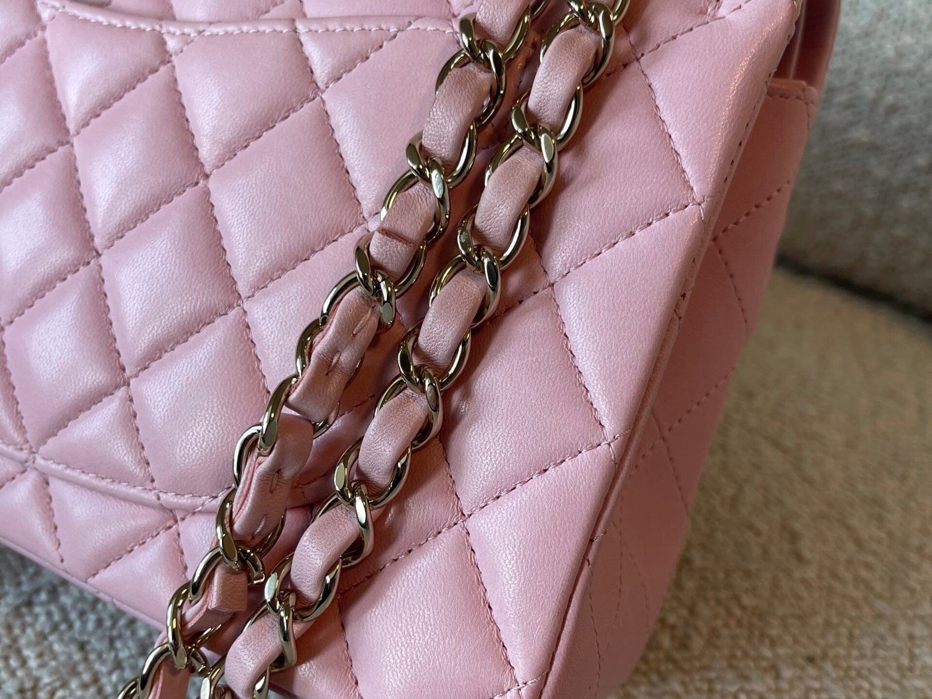 CHANEL Handbag 21S Light Pink Lambskin Quilted Classic Flap Small - Redeluxe