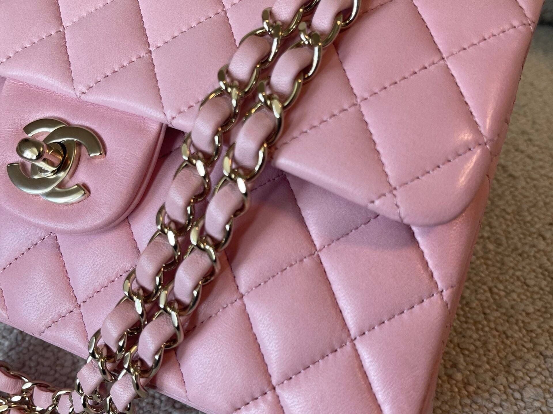 CHANEL Handbag 21S Light Pink Lambskin Quilted Classic Flap Small - Redeluxe