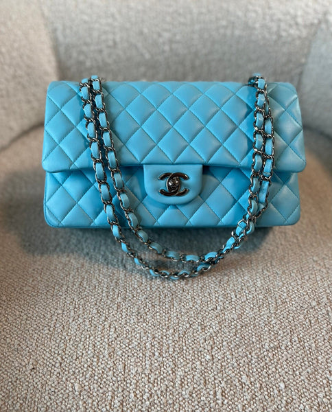 chanel-handbag-21s-neon-blue-