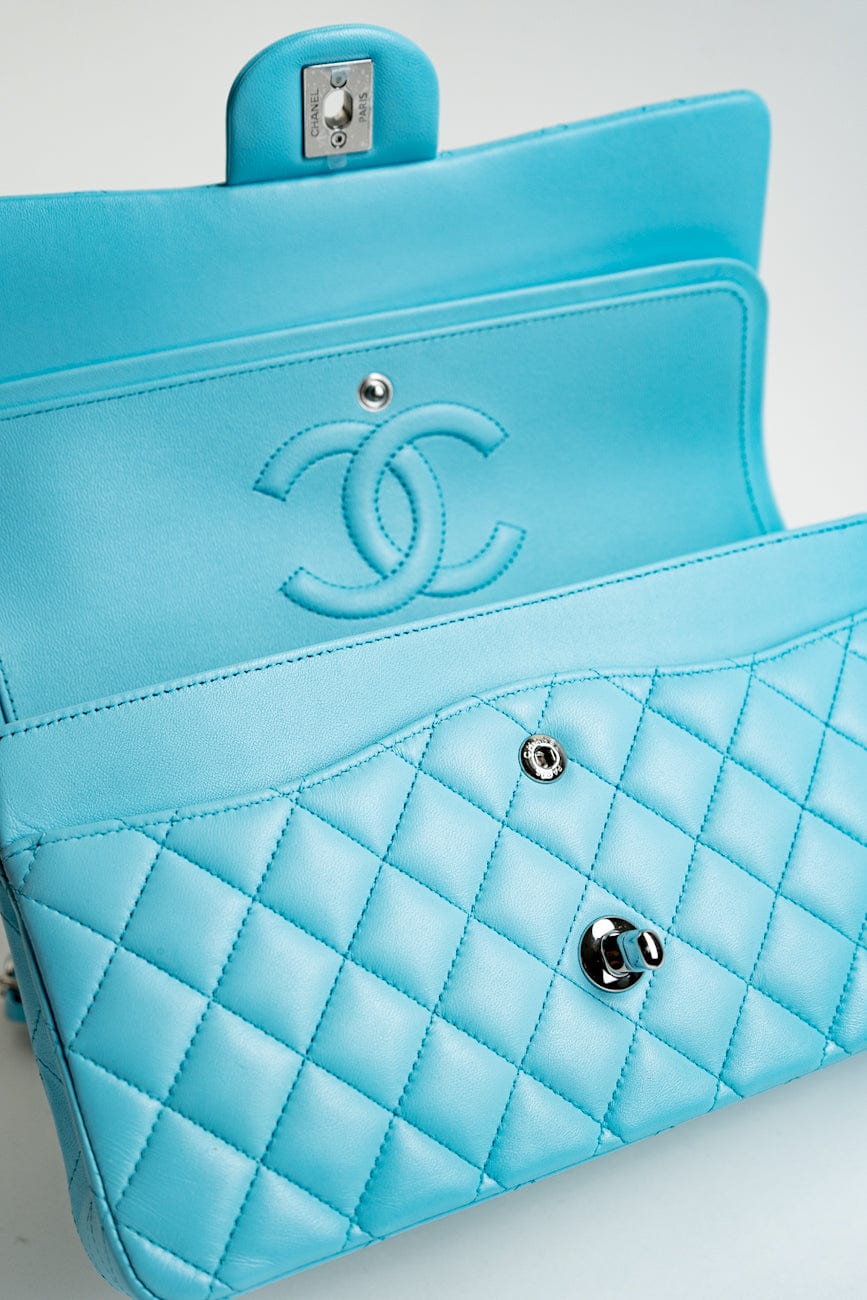 Exclusive SALE: CHANEL Neon Blue Lambskin Quilted Flap | REDELUXE