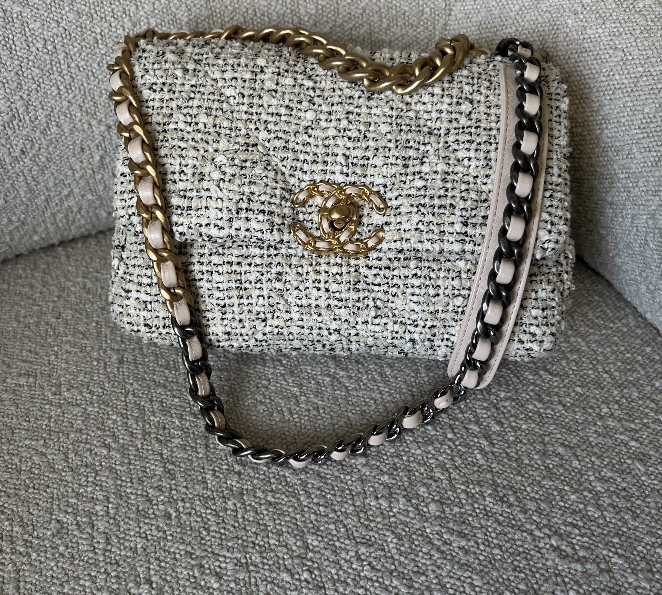 CHANEL Handbag 21S Oreo Tweed 19 Flap Small Mixed Hardware - Redeluxe