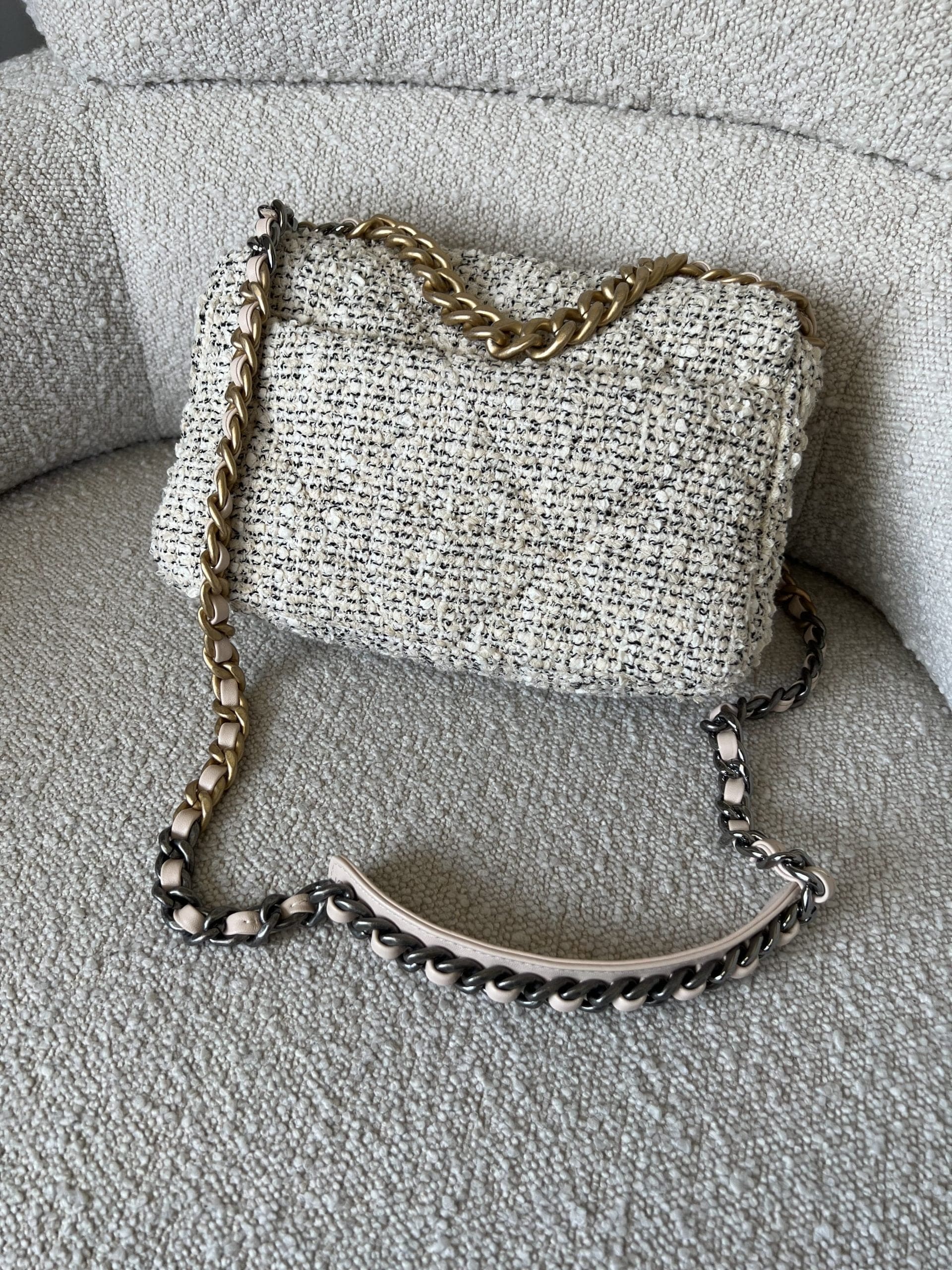 Buy CHANEL 21S Oreo Tweed 19 Flap Small Mixed Hardware | REDELUXE