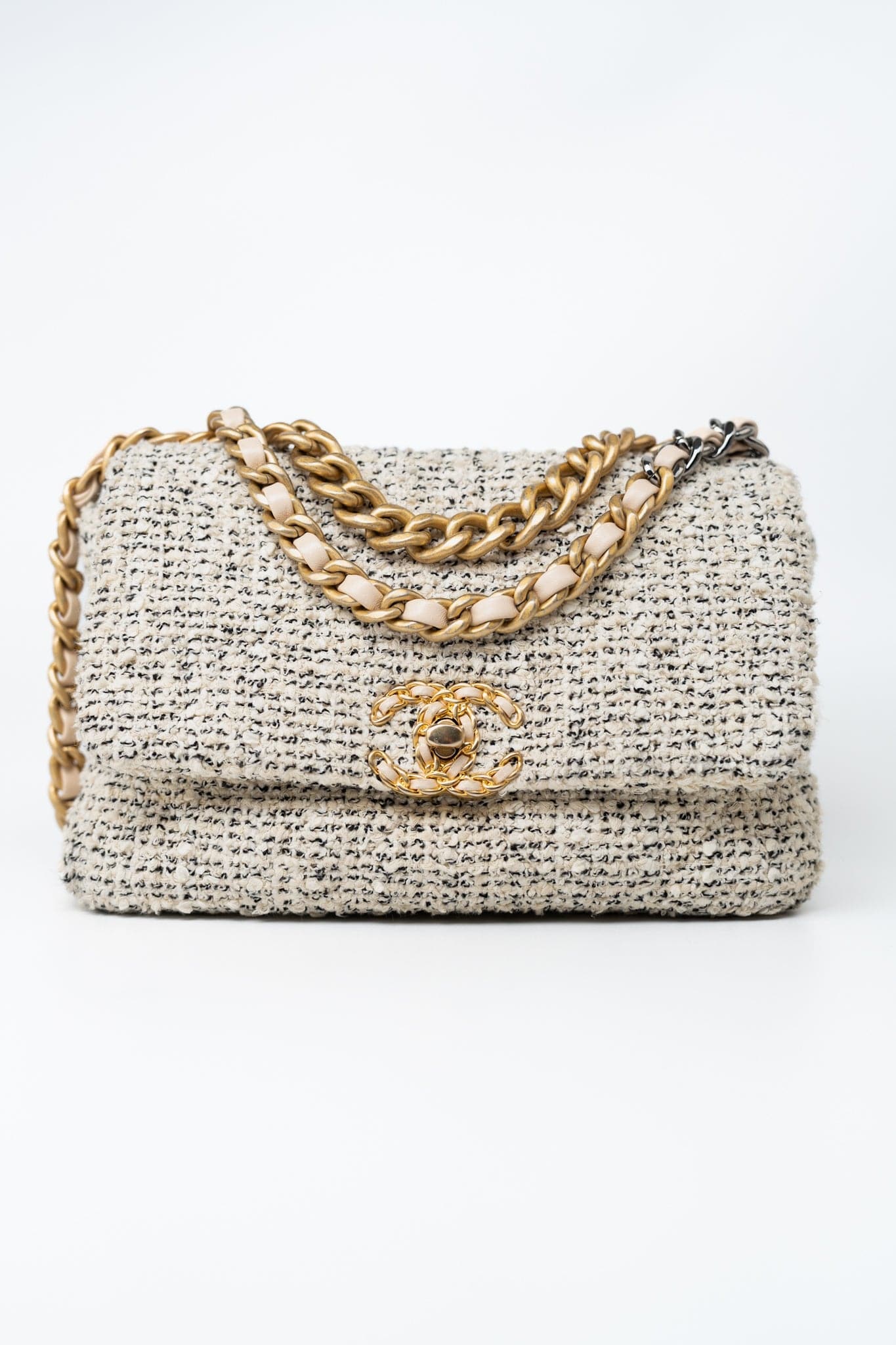 Buy Exclusive CHANEL 21S Oreo Tweed Quilted 19 Flap | Limited Time