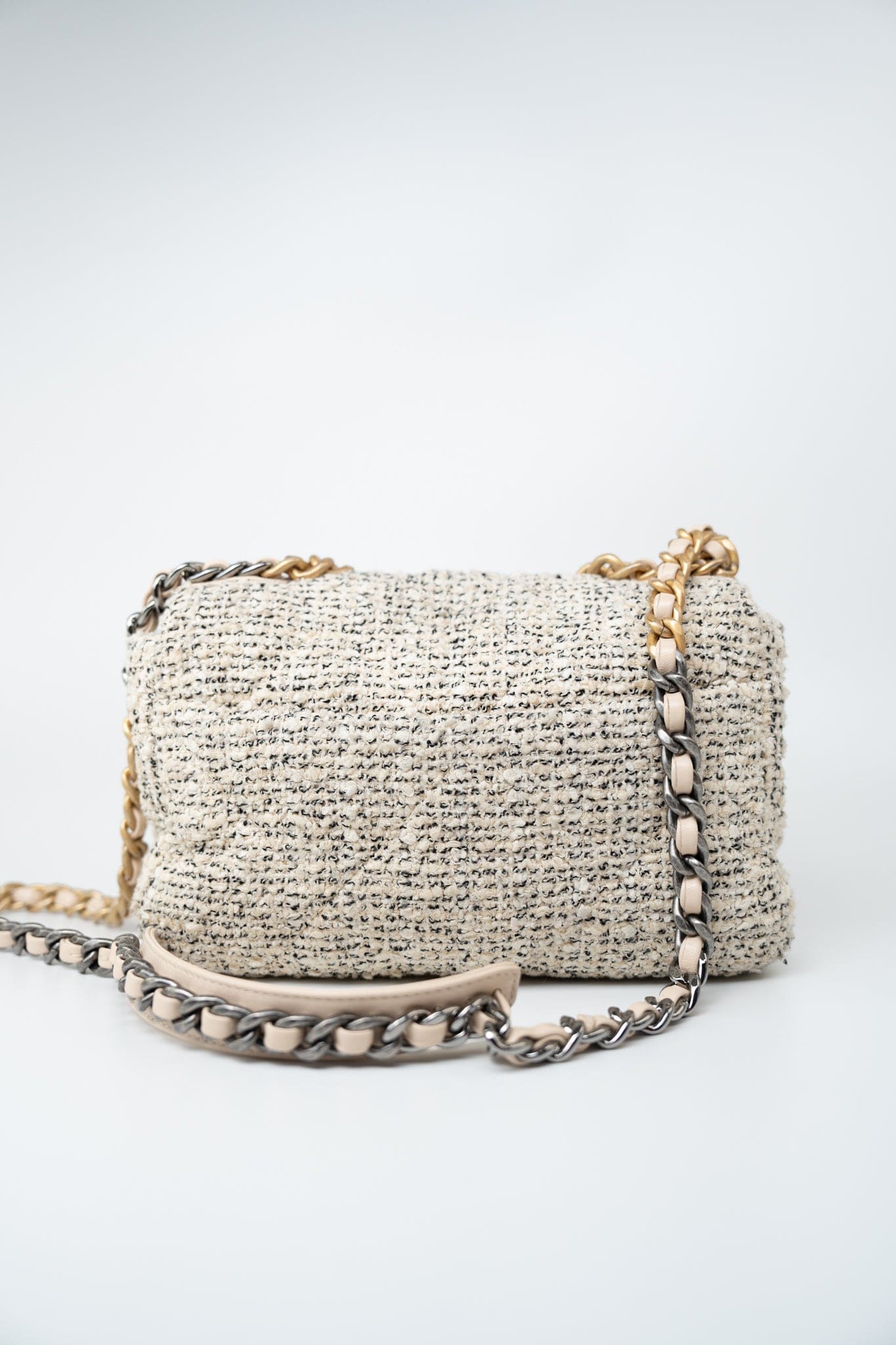 Buy Exclusive CHANEL 21S Oreo Tweed Quilted 19 Flap | Limited Time