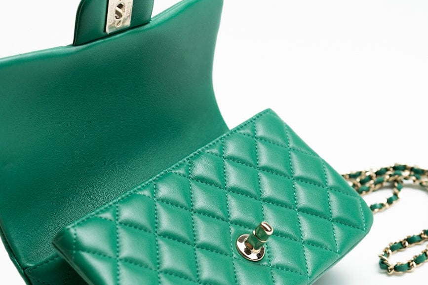 CHANEL Handbag 22A Emerald Green Lambskin Quilted Mini Top Handle LGHW - Redeluxe