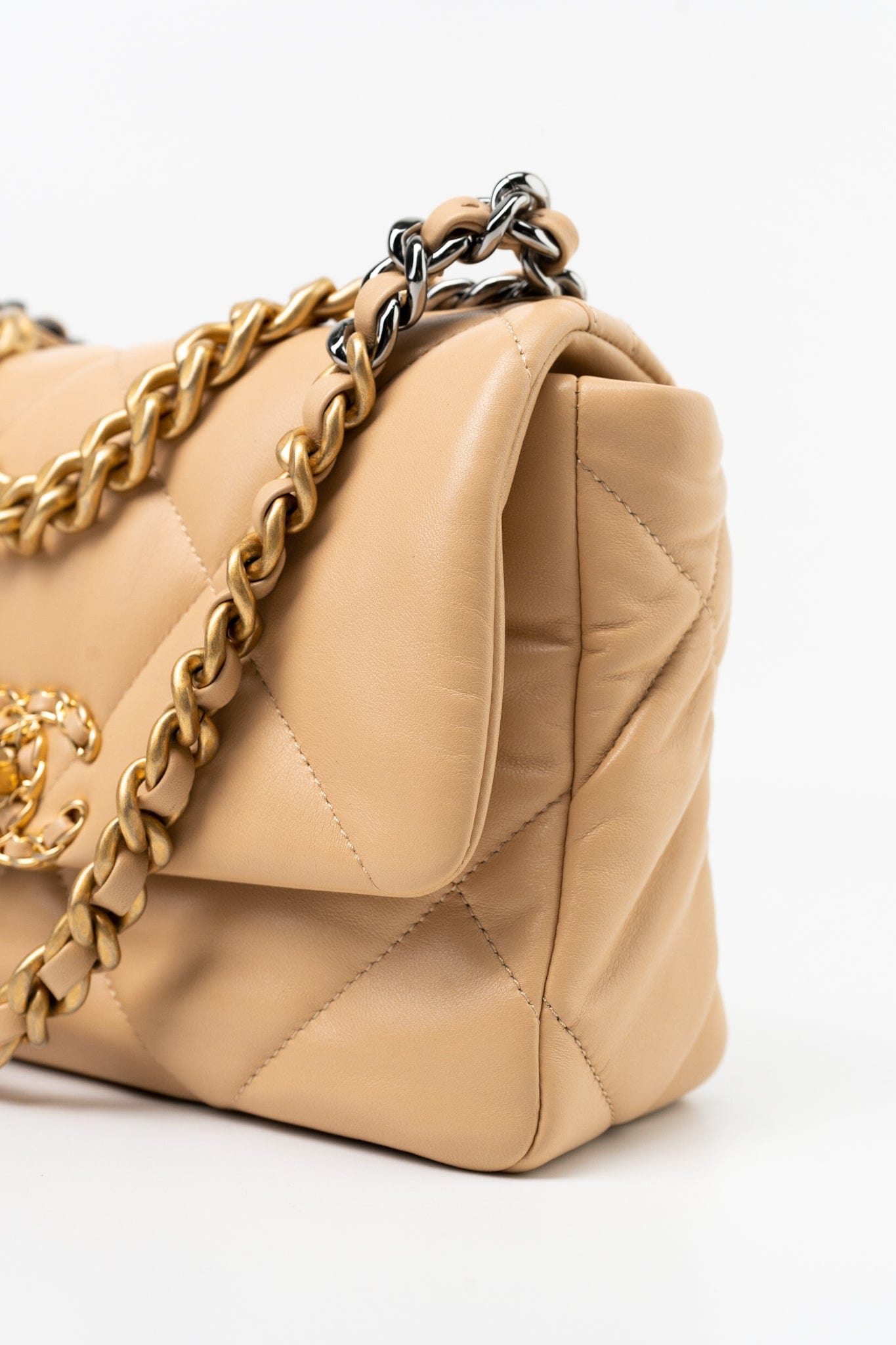22C Beige Lambskin Quilted 19 Flap Small Mixed Hardware REDELUXE