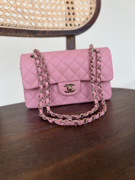 22C Sakura Pink Caviar Quilted Classic Flap Small LGHW – REDELUXE