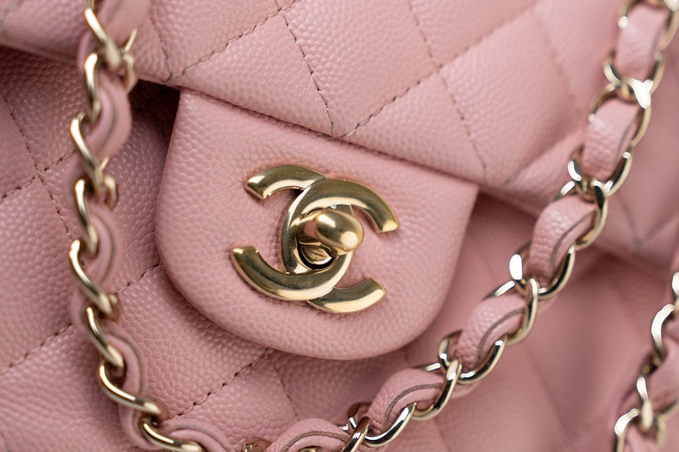 CHANEL Handbag 22C Sakura Pink Small Caviar Quilted Classic Flap Light Gold Hardware - Redeluxe